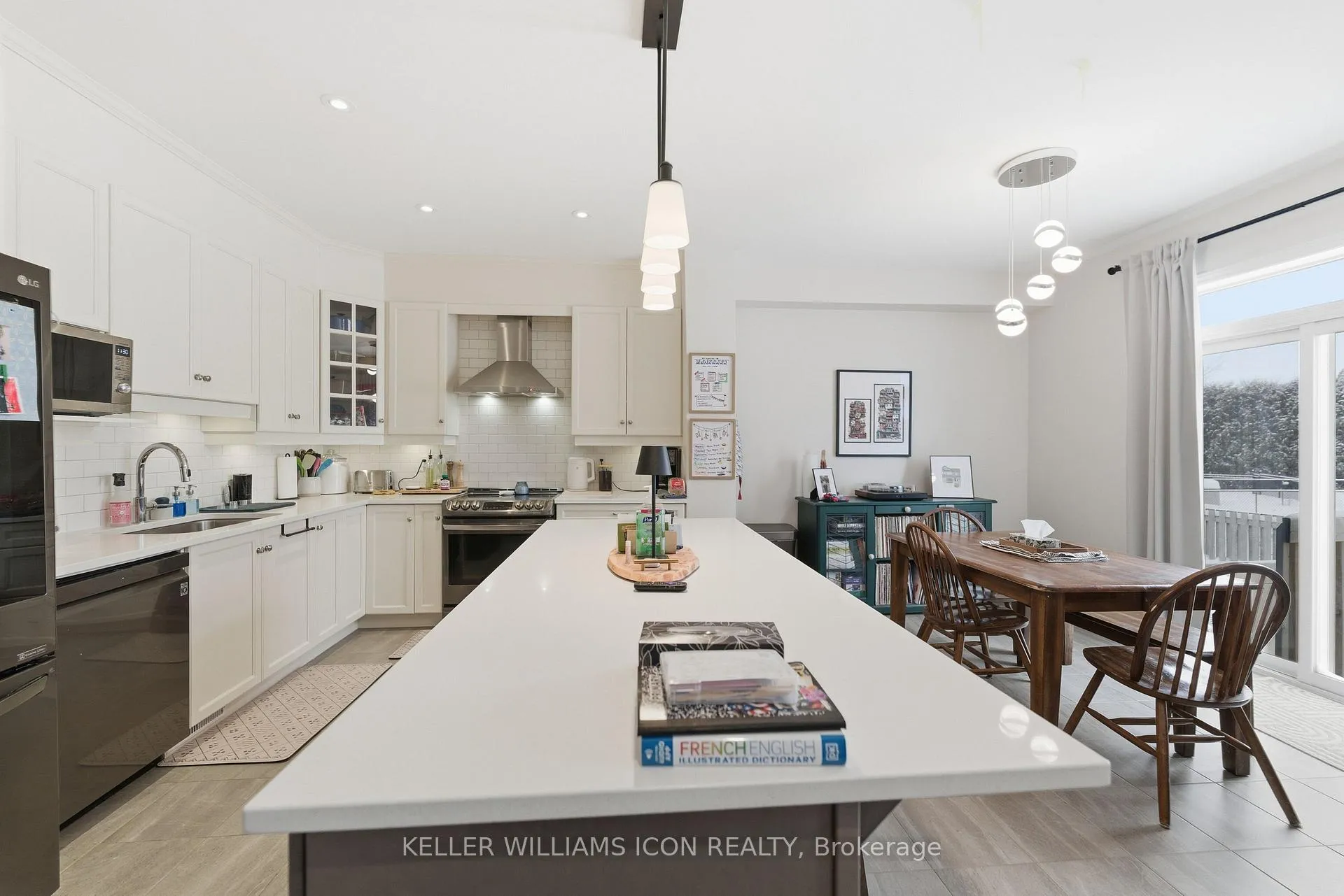 Photo 6 of 132 Asper Trail Circle, Ottawa, Kanata - Emerald Meadows/Trailwest — HOMEH