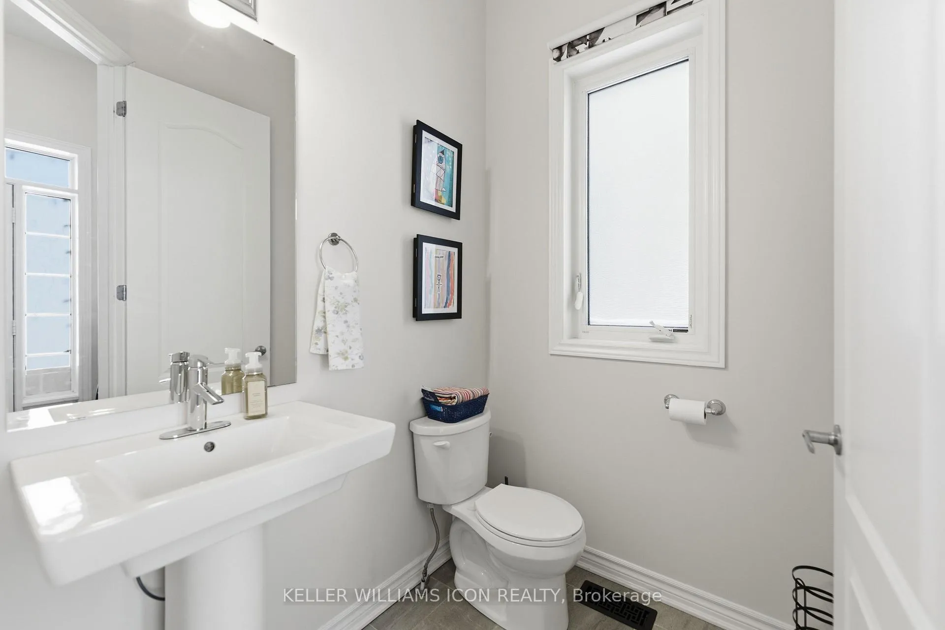 Photo 17 of 132 Asper Trail Circle, Ottawa, Kanata - Emerald Meadows/Trailwest — HOMEH