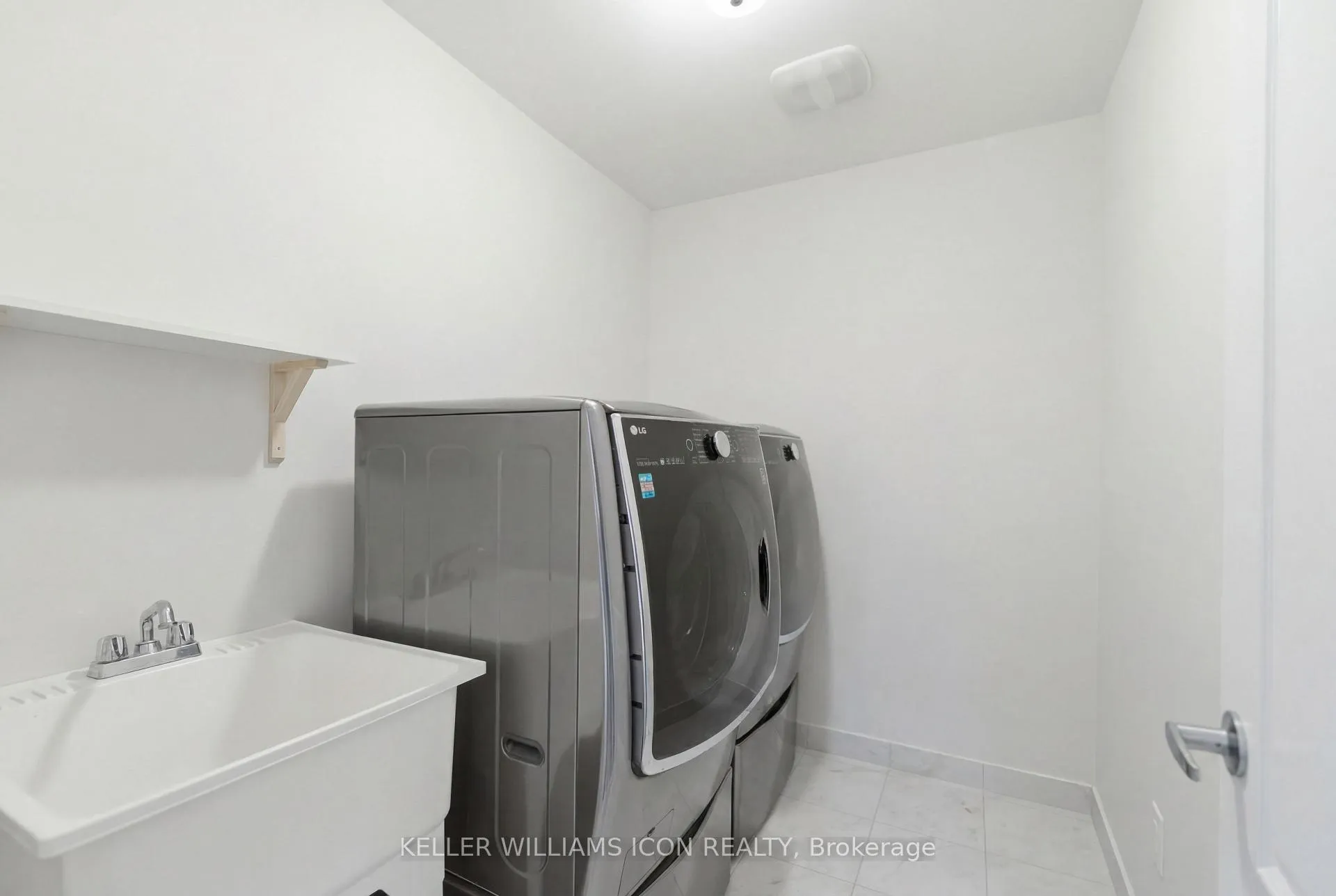Photo 30 of 132 Asper Trail Circle, Ottawa, Kanata - Emerald Meadows/Trailwest — HOMEH