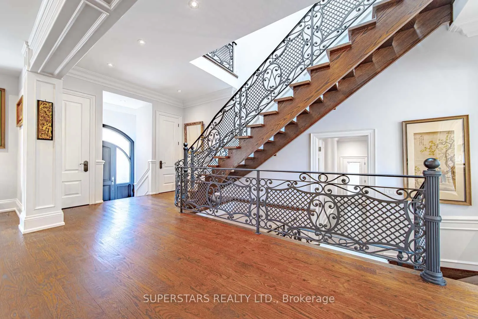 Photo 2 of 643 Glencairn Avenue, Toronto, Englemount-Lawrence — HOMEH