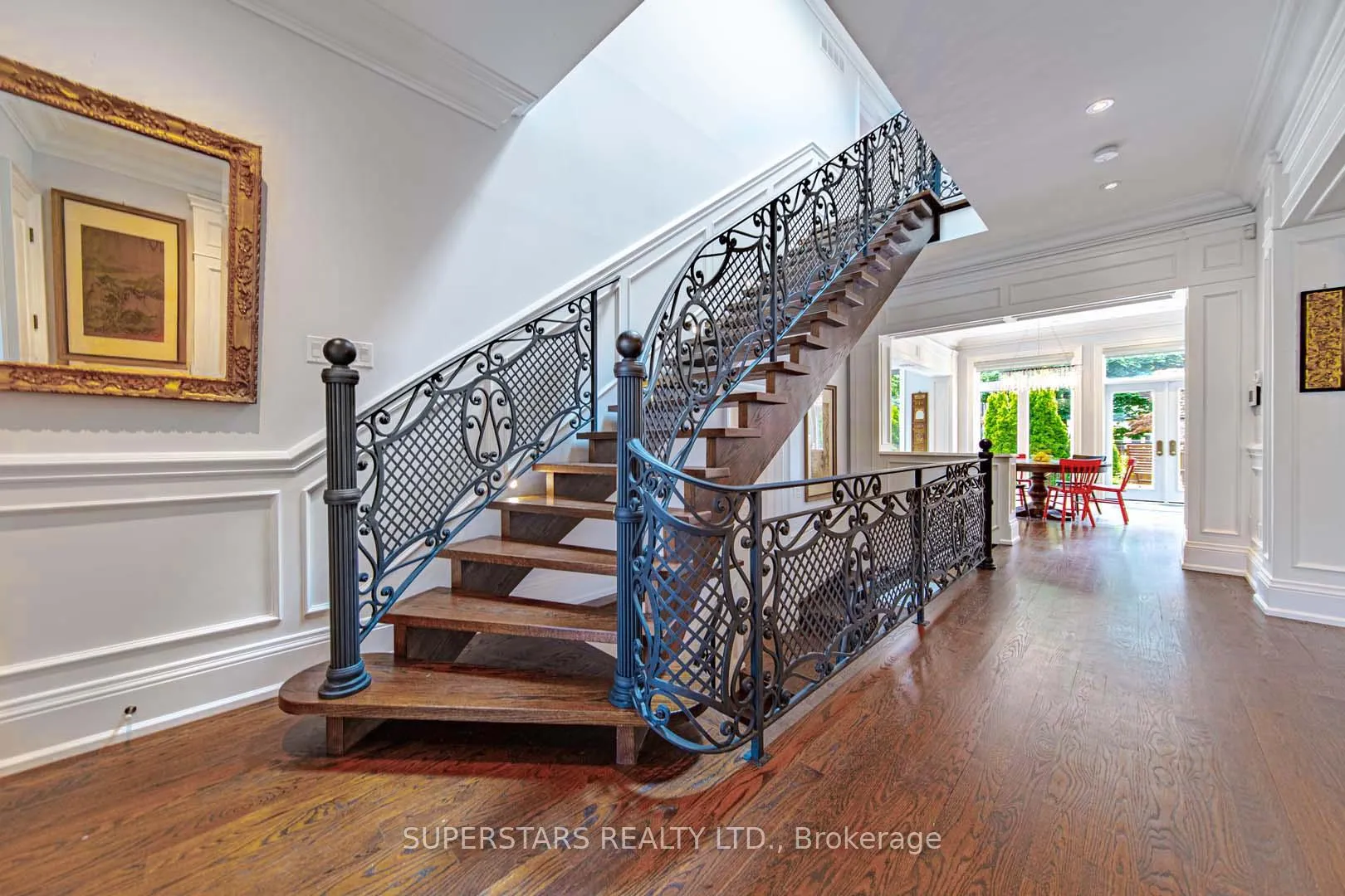 Photo 3 of 643 Glencairn Avenue, Toronto, Englemount-Lawrence — HOMEH