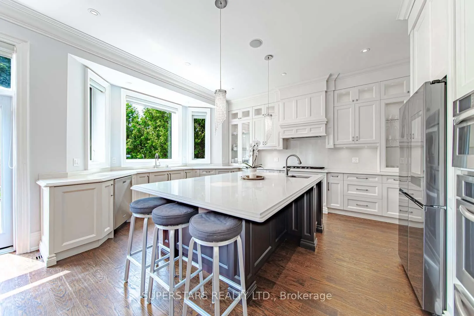 Photo 6 of 643 Glencairn Avenue, Toronto, Englemount-Lawrence — HOMEH
