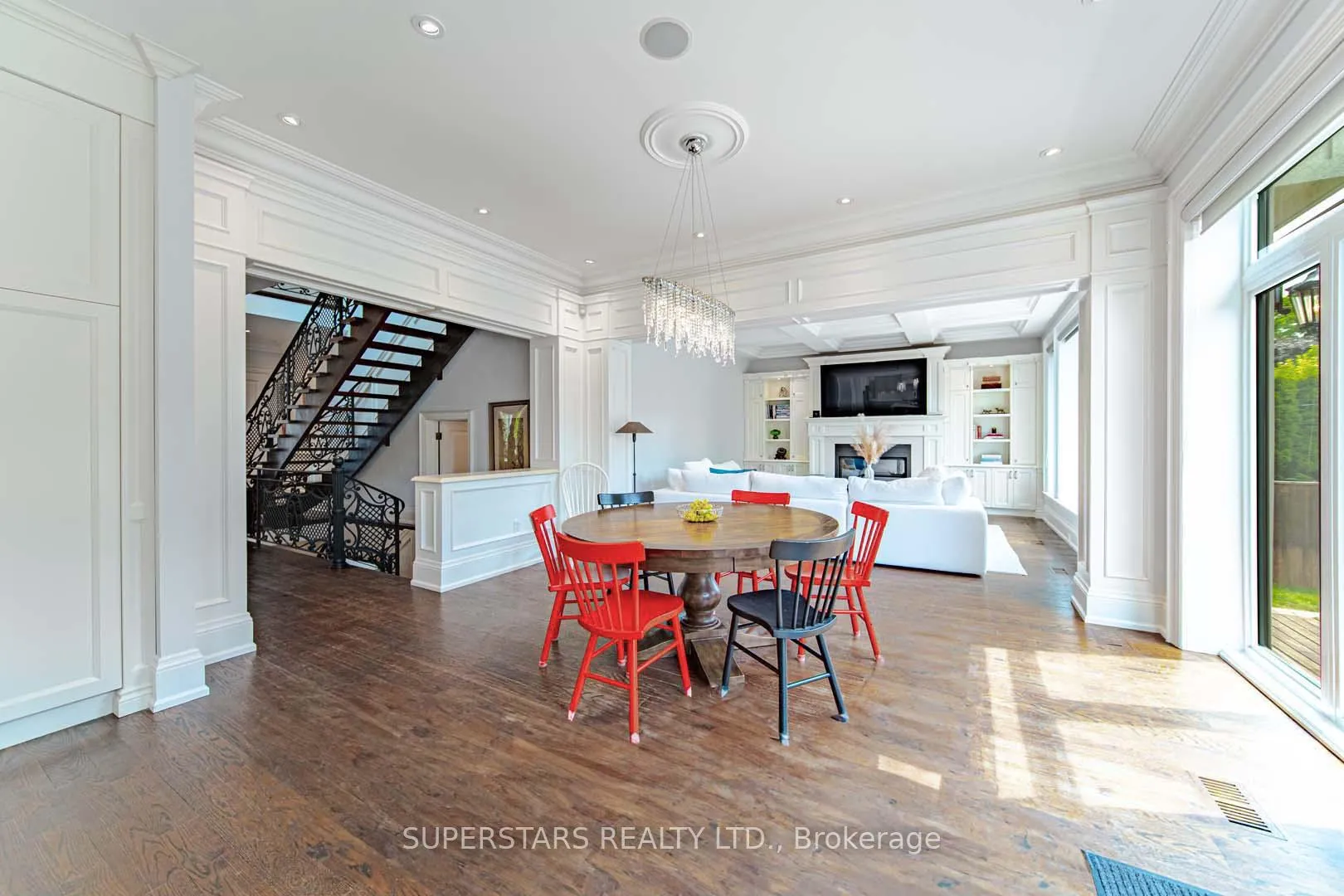 Photo 8 of 643 Glencairn Avenue, Toronto, Englemount-Lawrence — HOMEH