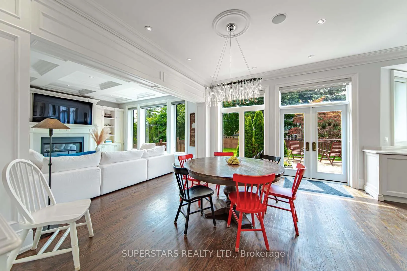 Photo 9 of 643 Glencairn Avenue, Toronto, Englemount-Lawrence — HOMEH