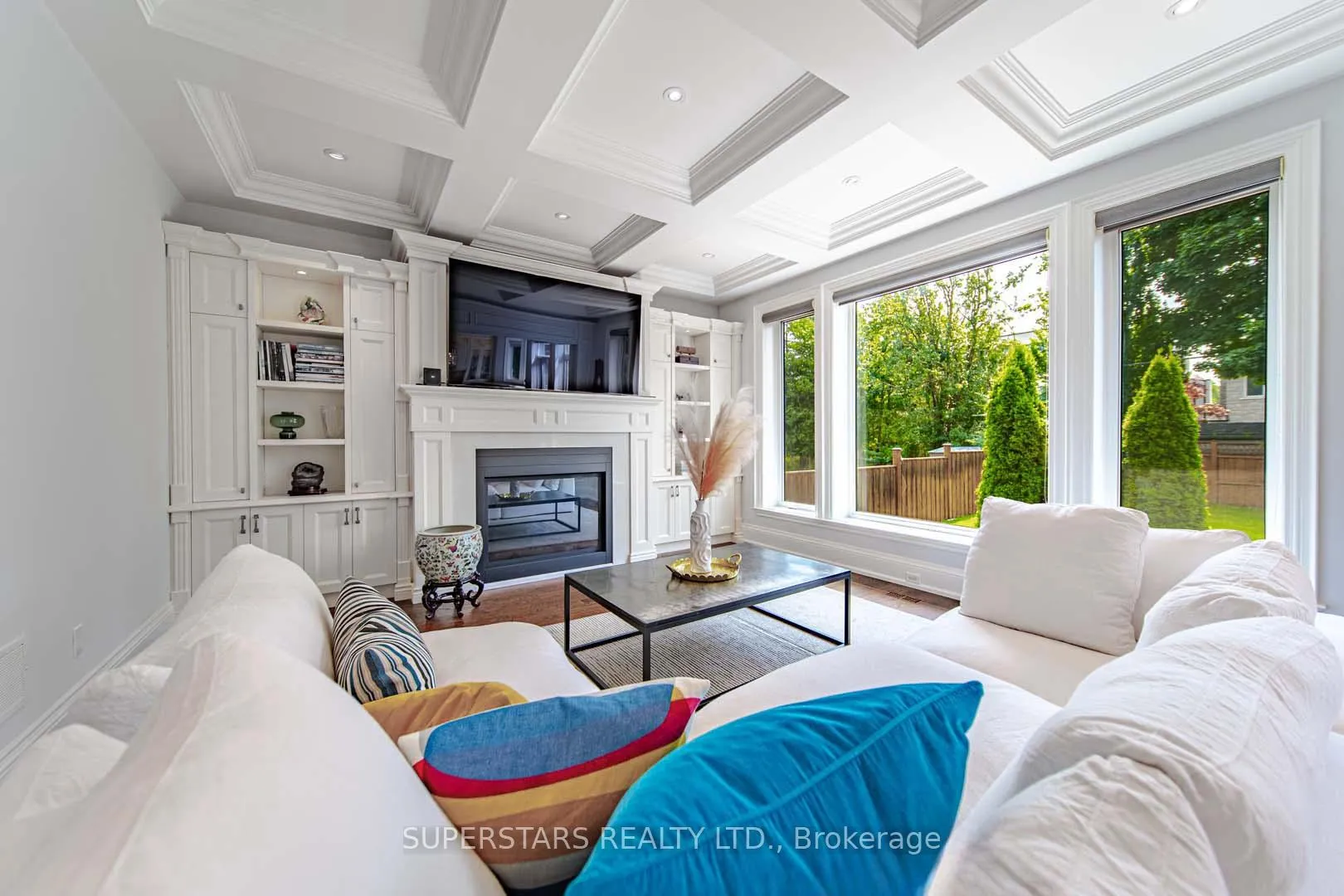 Photo 10 of 643 Glencairn Avenue, Toronto, Englemount-Lawrence — HOMEH