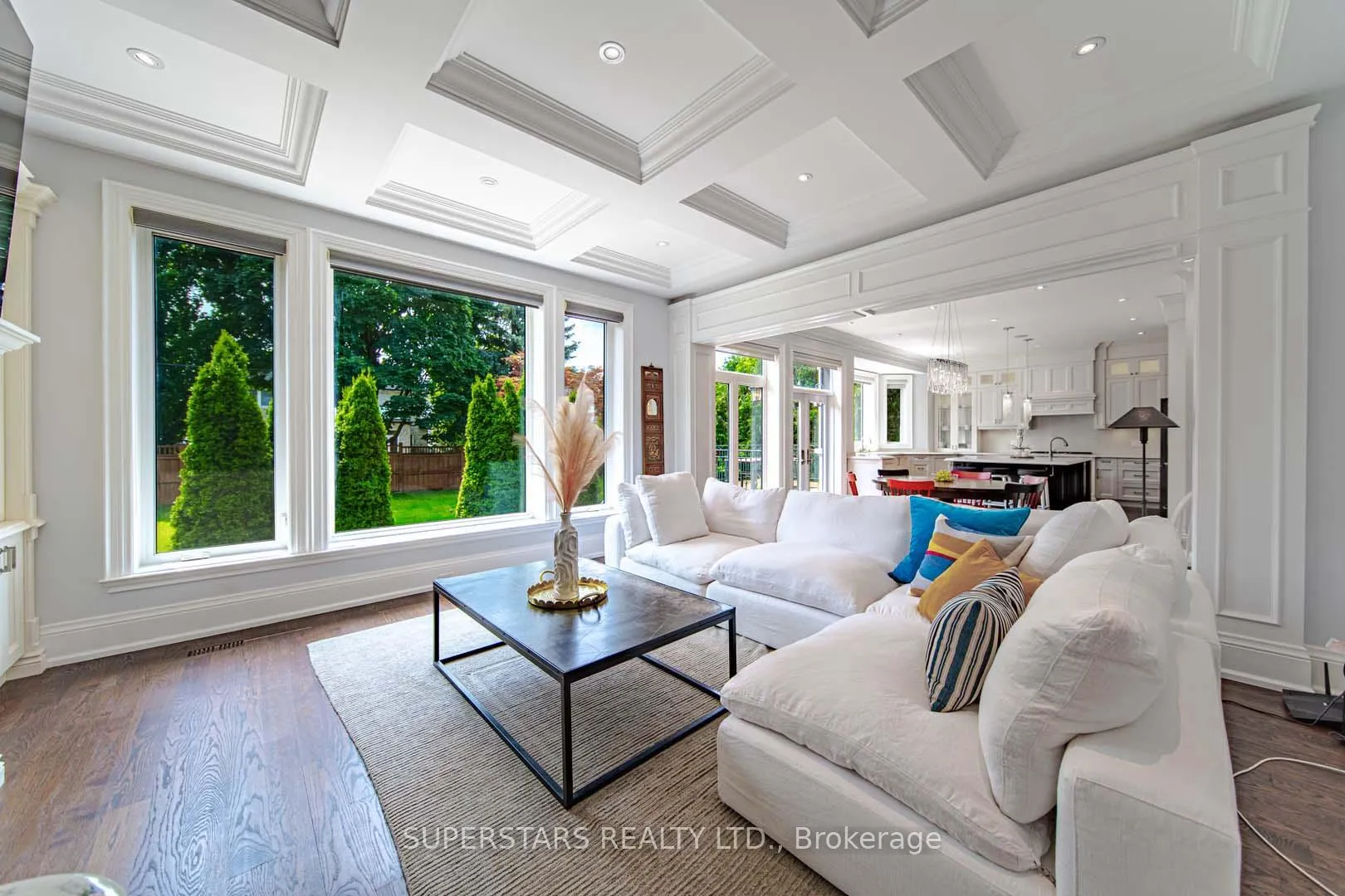 Photo 11 of 643 Glencairn Avenue, Toronto, Englemount-Lawrence — HOMEH