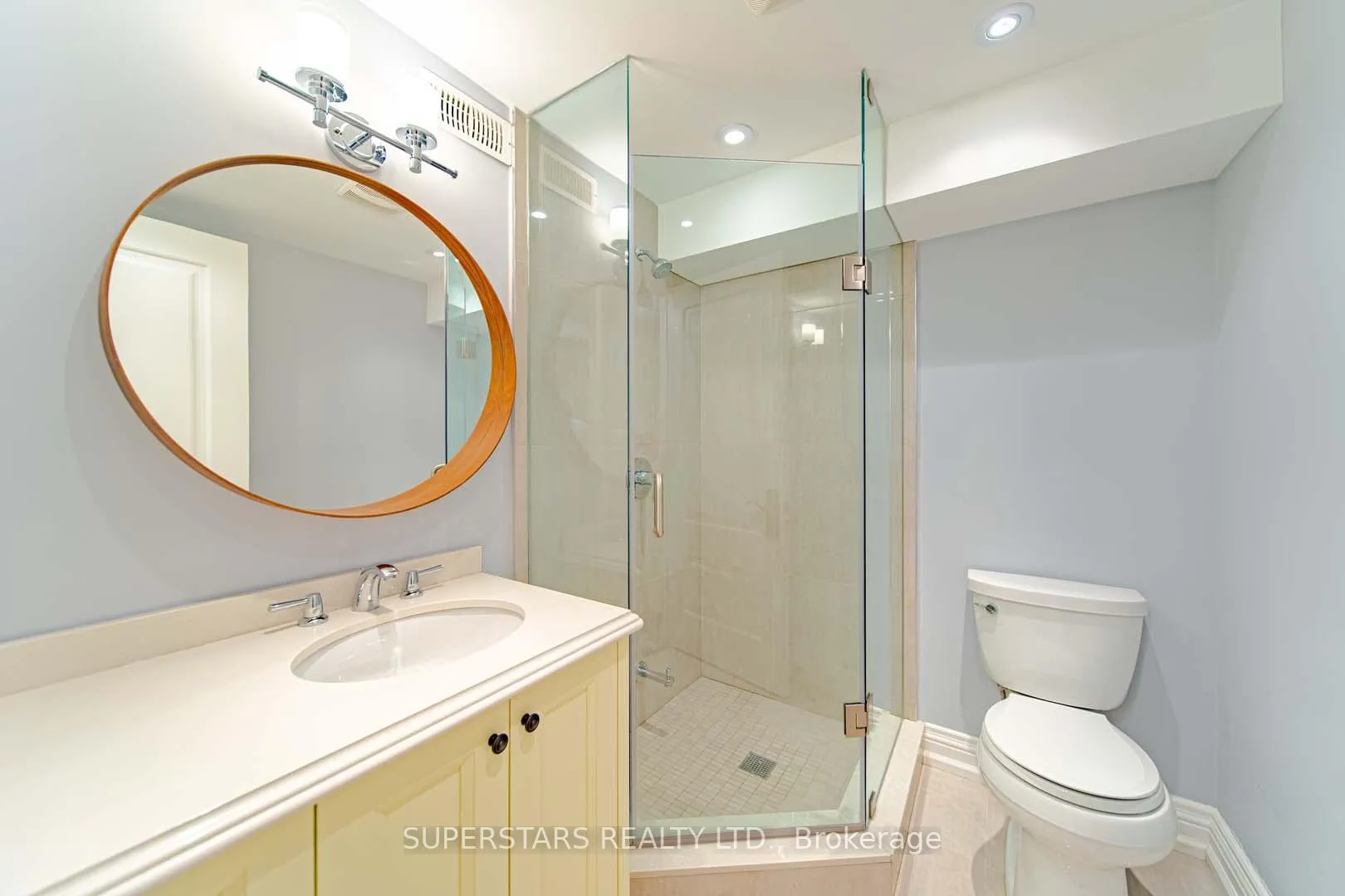Photo 19 of 643 Glencairn Avenue, Toronto, Englemount-Lawrence — HOMEH