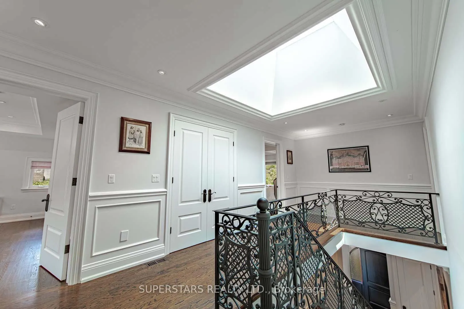 Photo 26 of 643 Glencairn Avenue, Toronto, Englemount-Lawrence — HOMEH