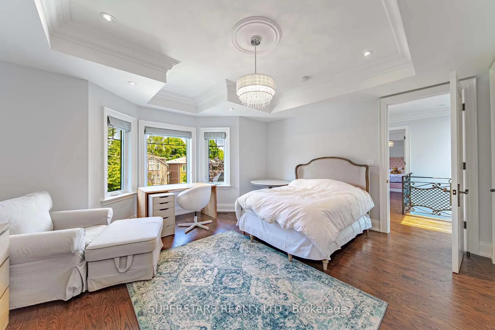Photo 30 of 643 Glencairn Avenue, Toronto, Englemount-Lawrence — HOMEH