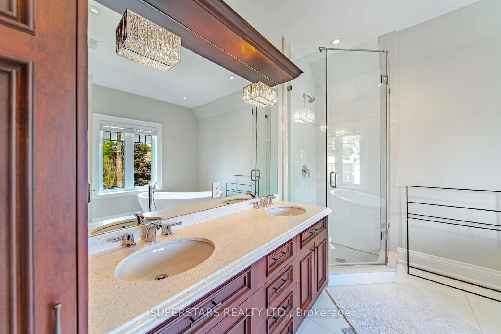 Photo 32 of 643 Glencairn Avenue, Toronto, Englemount-Lawrence — HOMEH