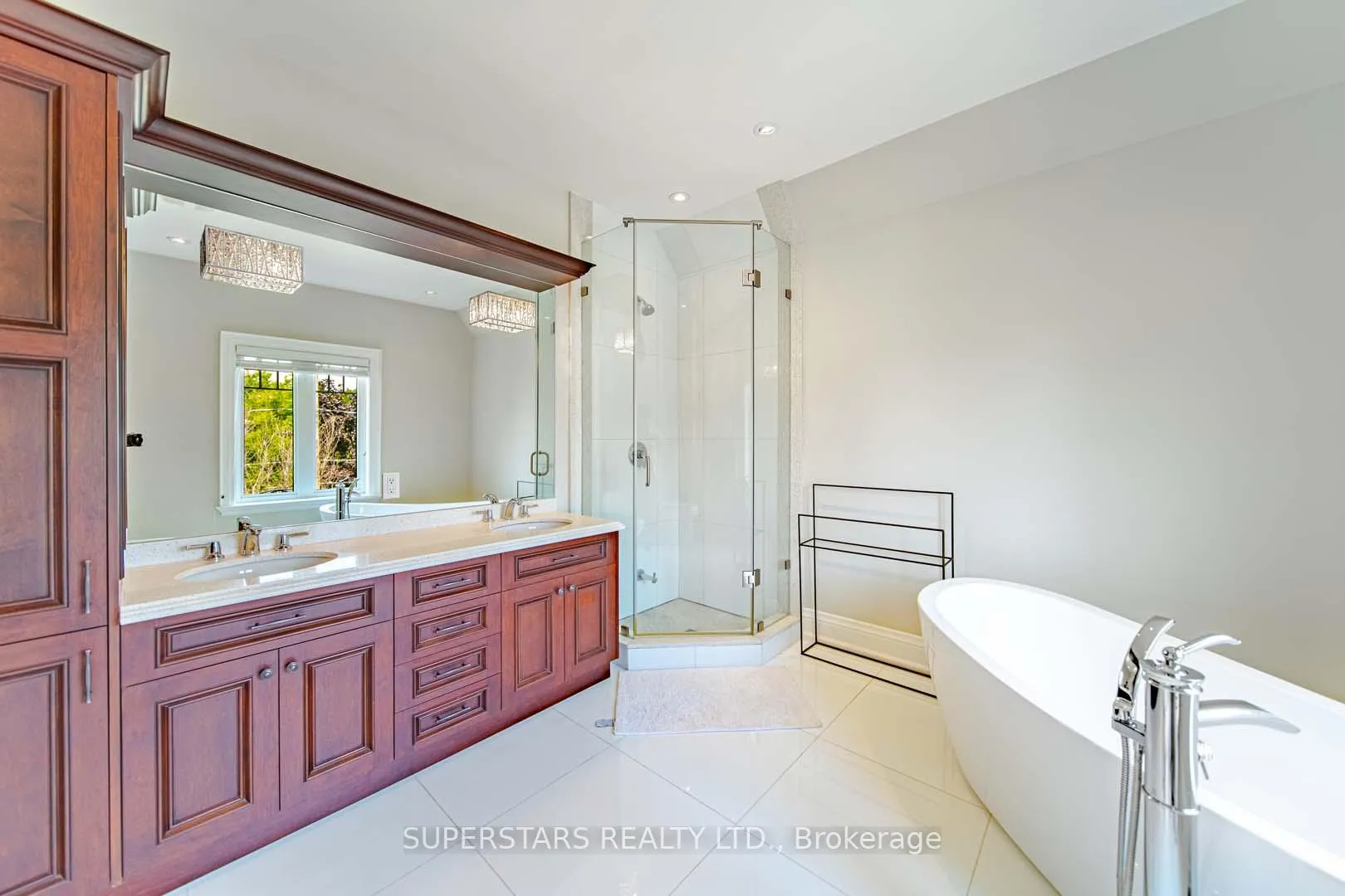 Photo 33 of 643 Glencairn Avenue, Toronto, Englemount-Lawrence — HOMEH