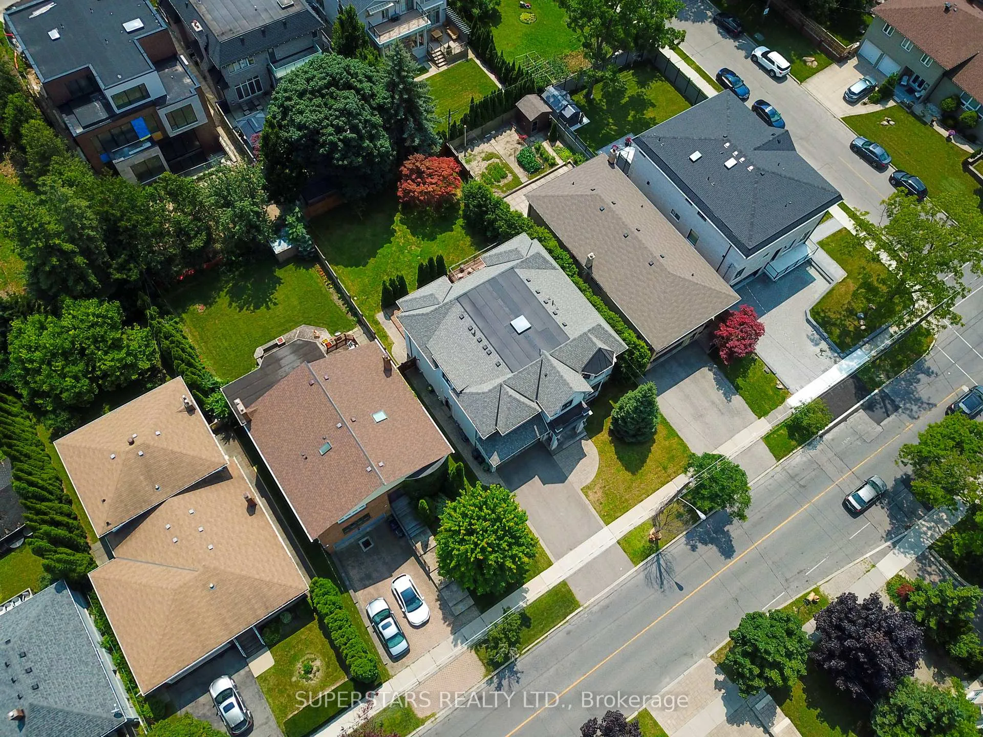 Photo 39 of 643 Glencairn Avenue, Toronto, Englemount-Lawrence — HOMEH