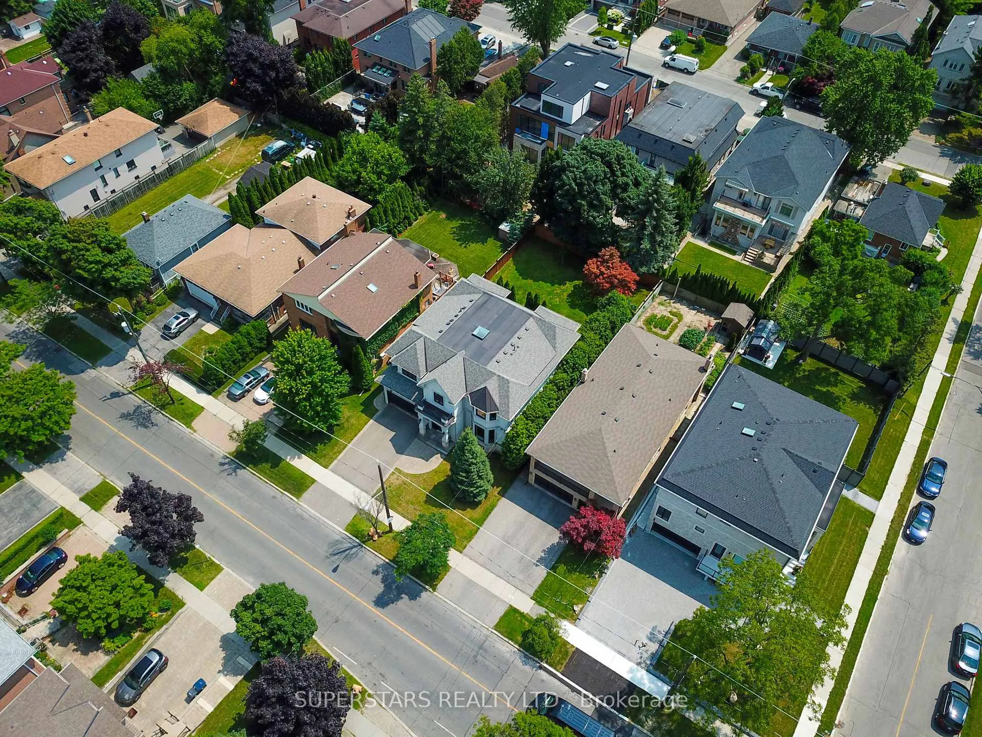 Photo 40 of 643 Glencairn Avenue, Toronto, Englemount-Lawrence — HOMEH