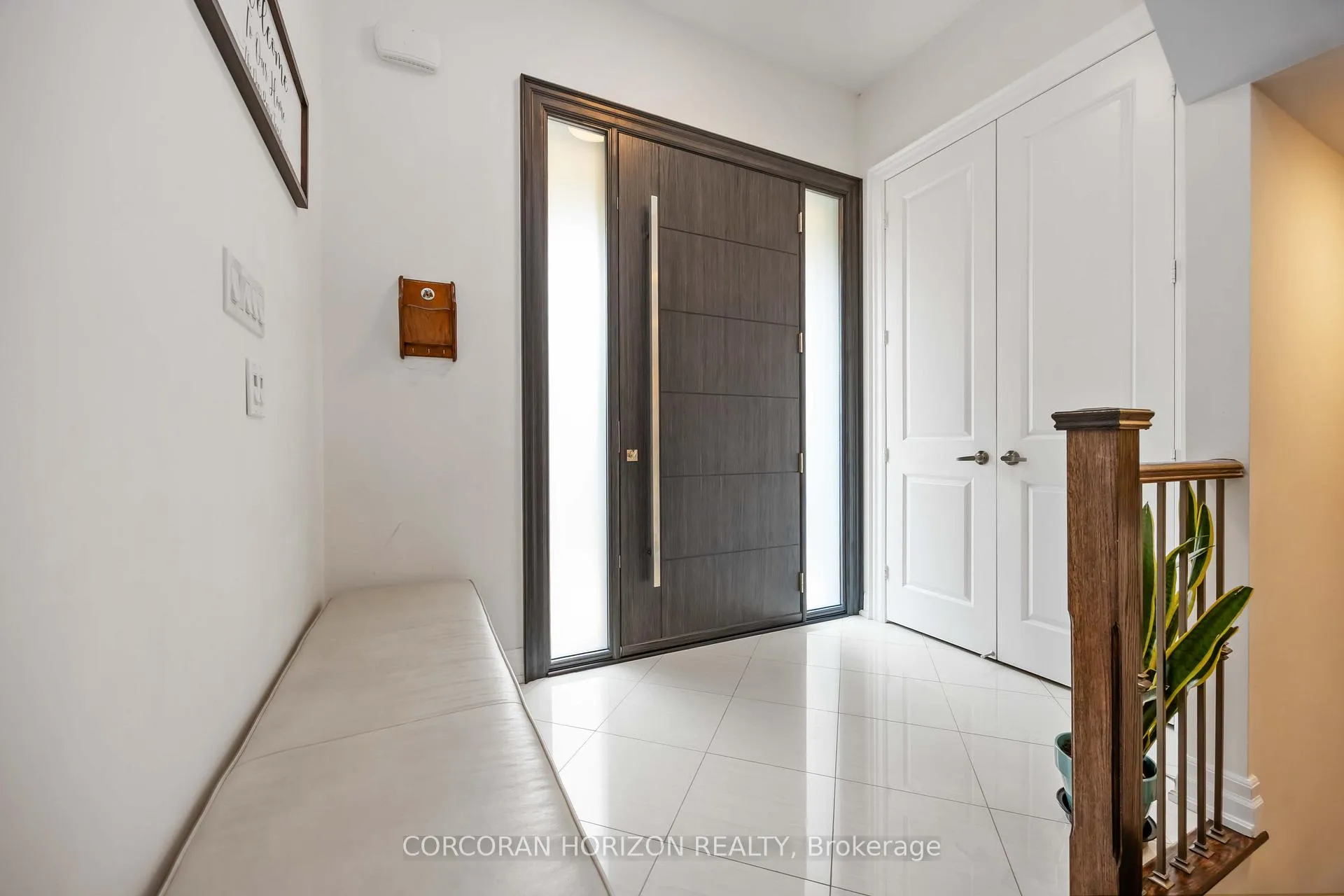 Photo 6 of 33 Kylemount Court, Vaughan, Patterson — HOMEH