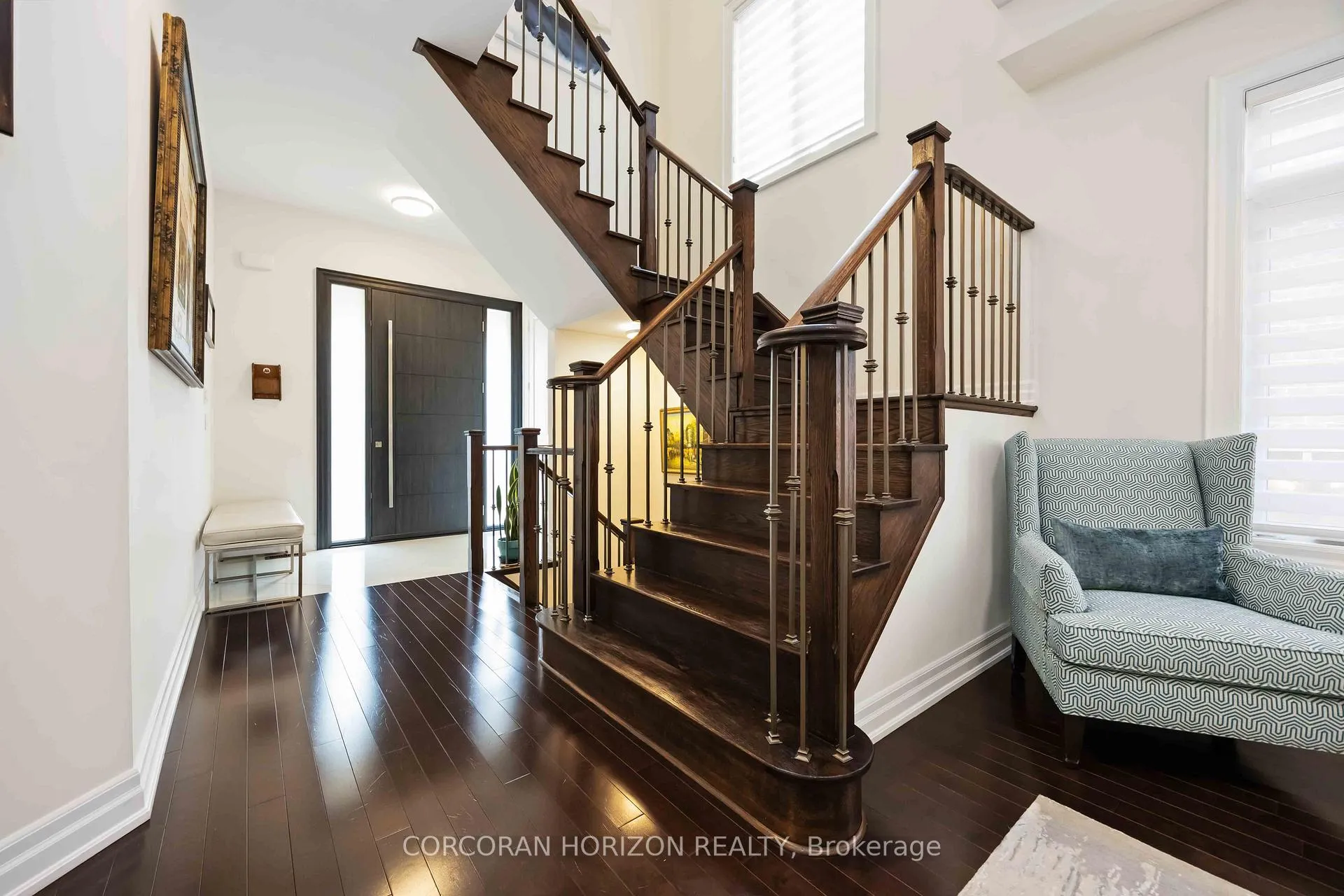 Photo 7 of 33 Kylemount Court, Vaughan, Patterson — HOMEH