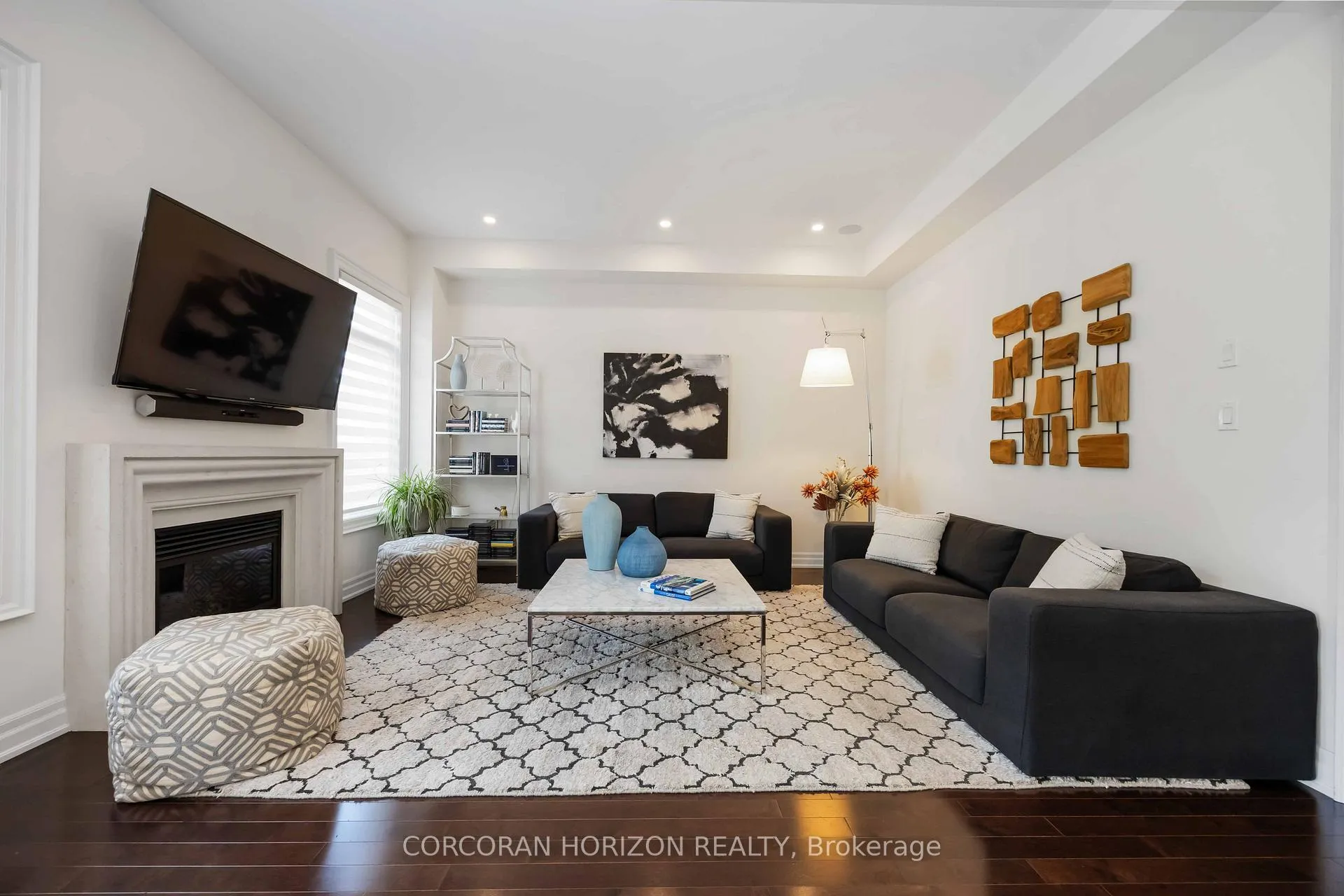 Photo 12 of 33 Kylemount Court, Vaughan, Patterson — HOMEH