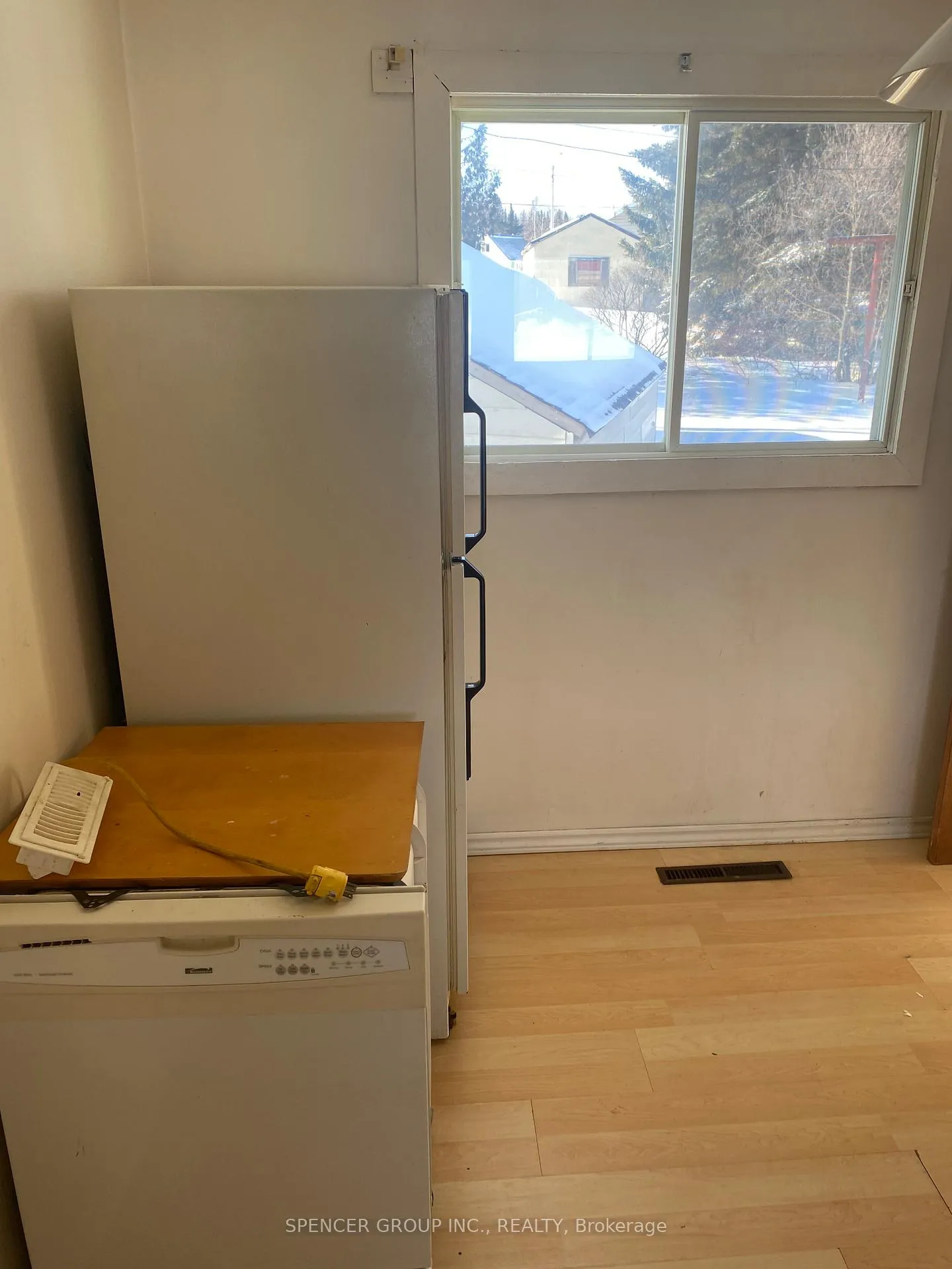 Photo 10 of 8 Ohsweken Road, Manitouwadge — HOMEH