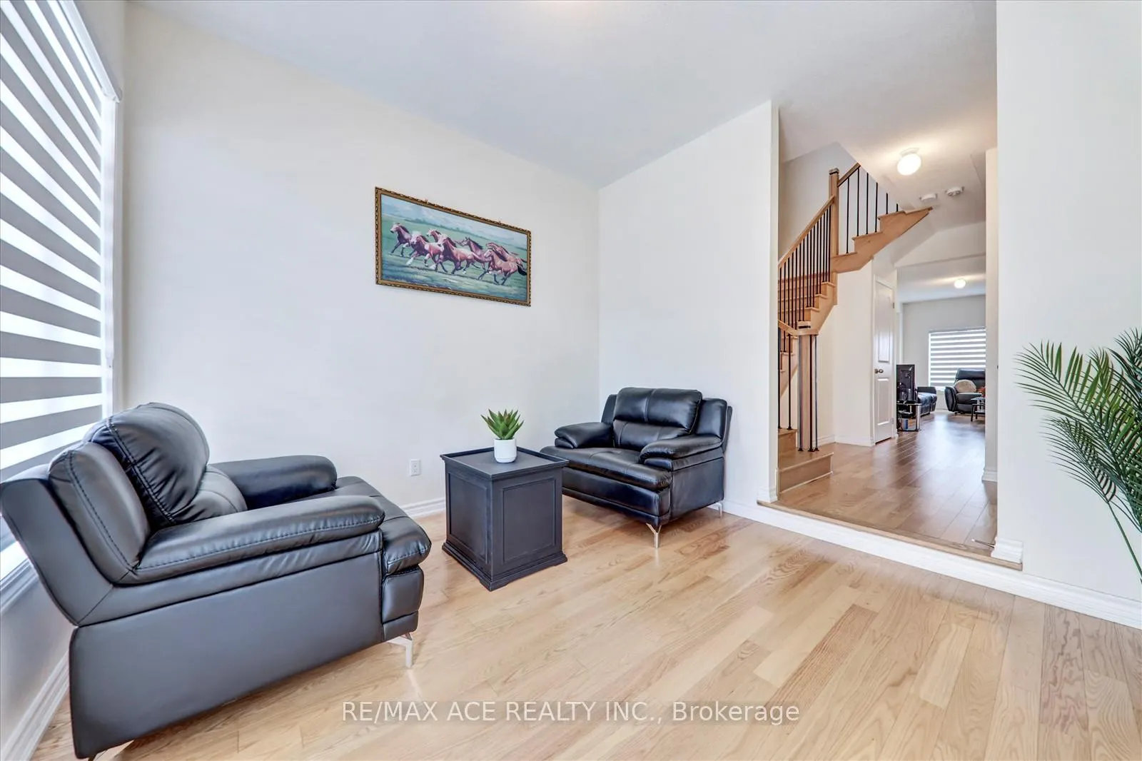 Photo 7 of 1097 Cameo Street, Pickering, Rural Pickering — HOMEH