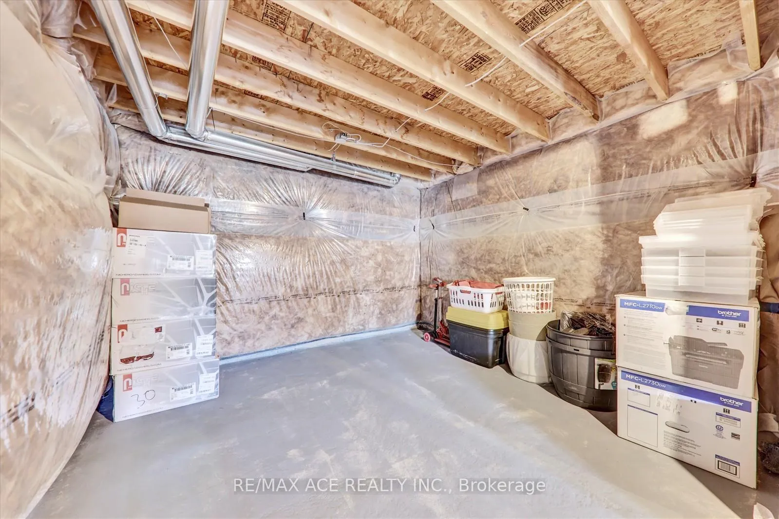 Photo 32 of 1097 Cameo Street, Pickering, Rural Pickering — HOMEH