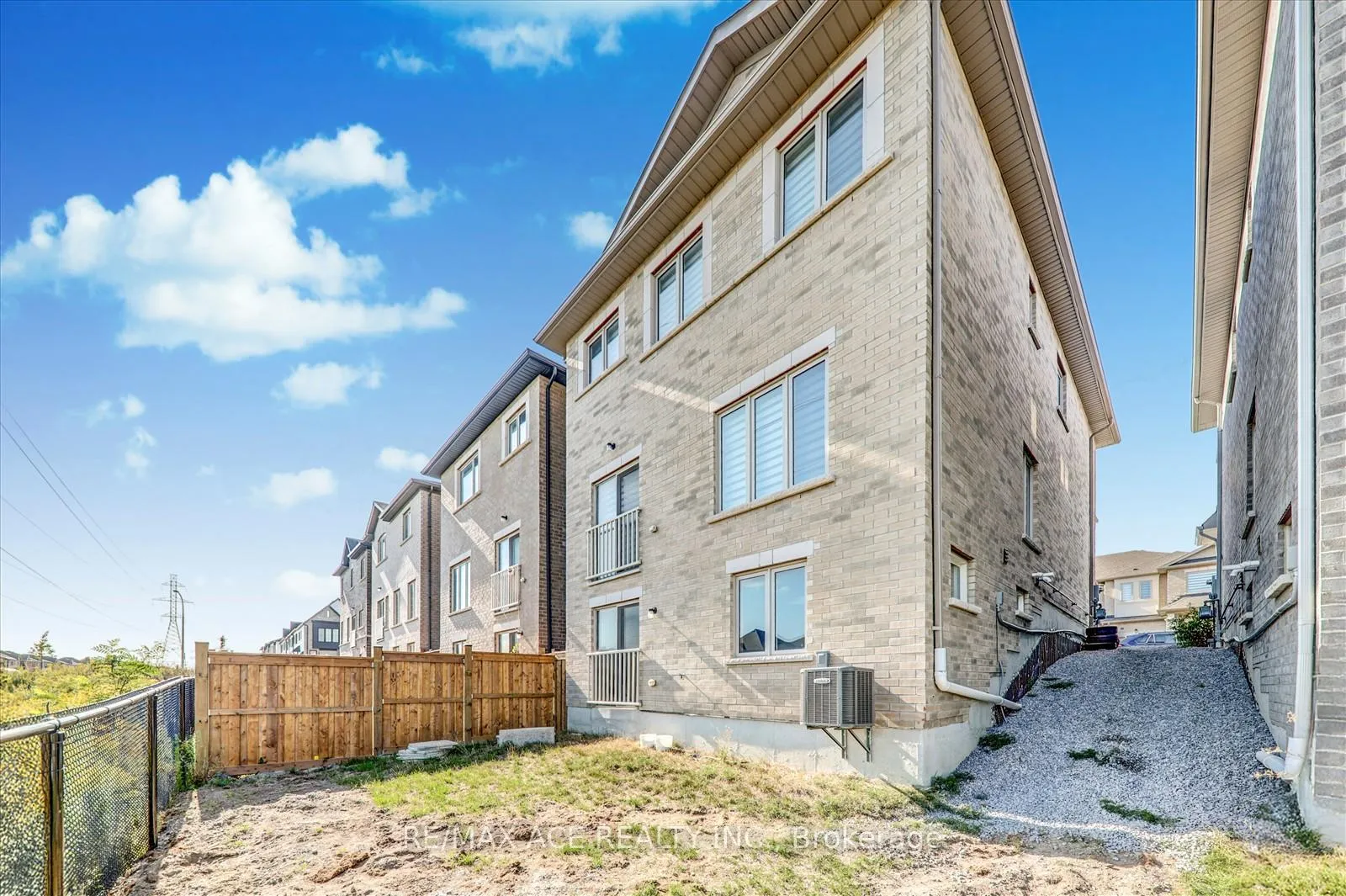 Photo 33 of 1097 Cameo Street, Pickering, Rural Pickering — HOMEH