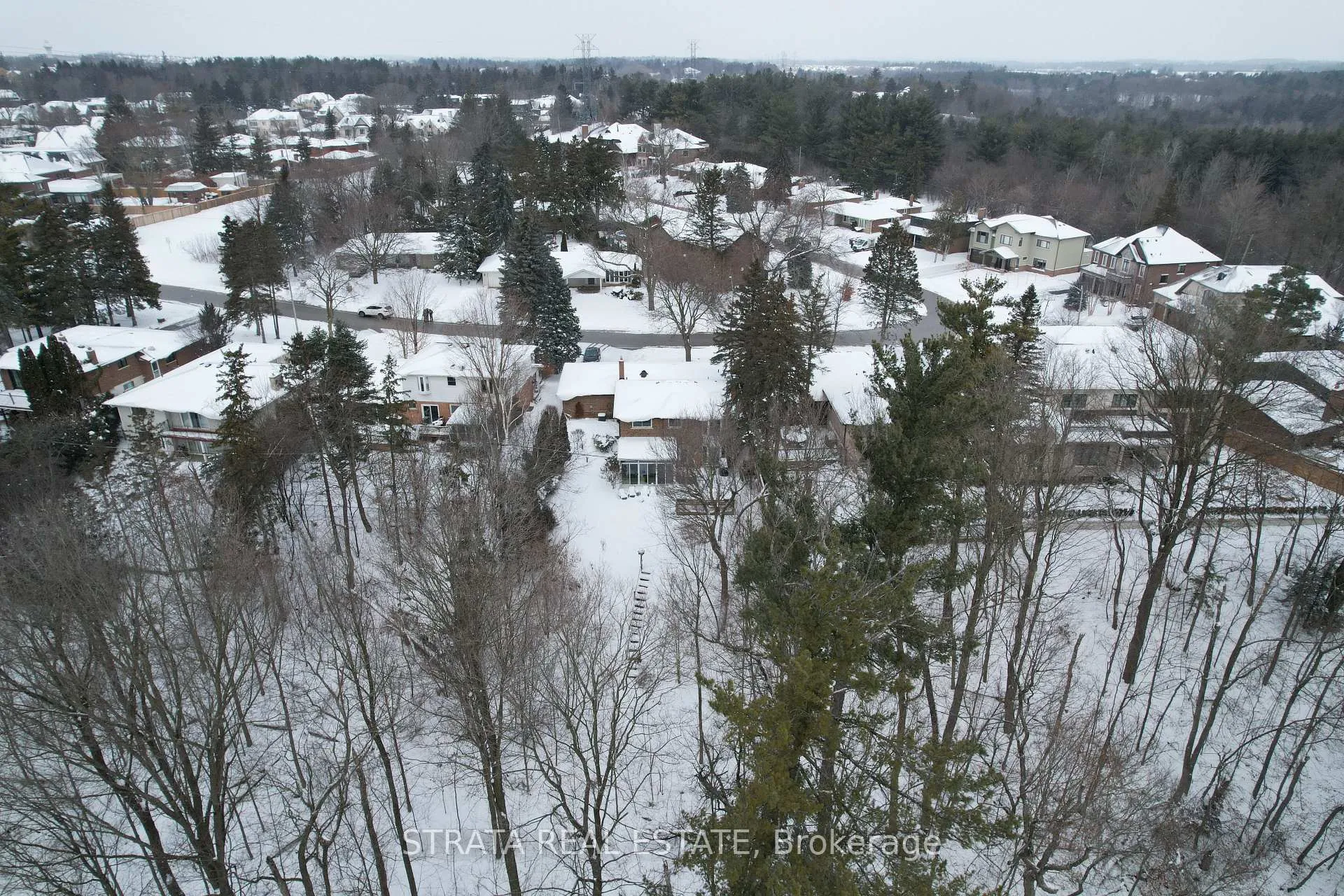 Photo 8 of 111 Camlaren Crescent, Vaughan, Kleinburg — HOMEH