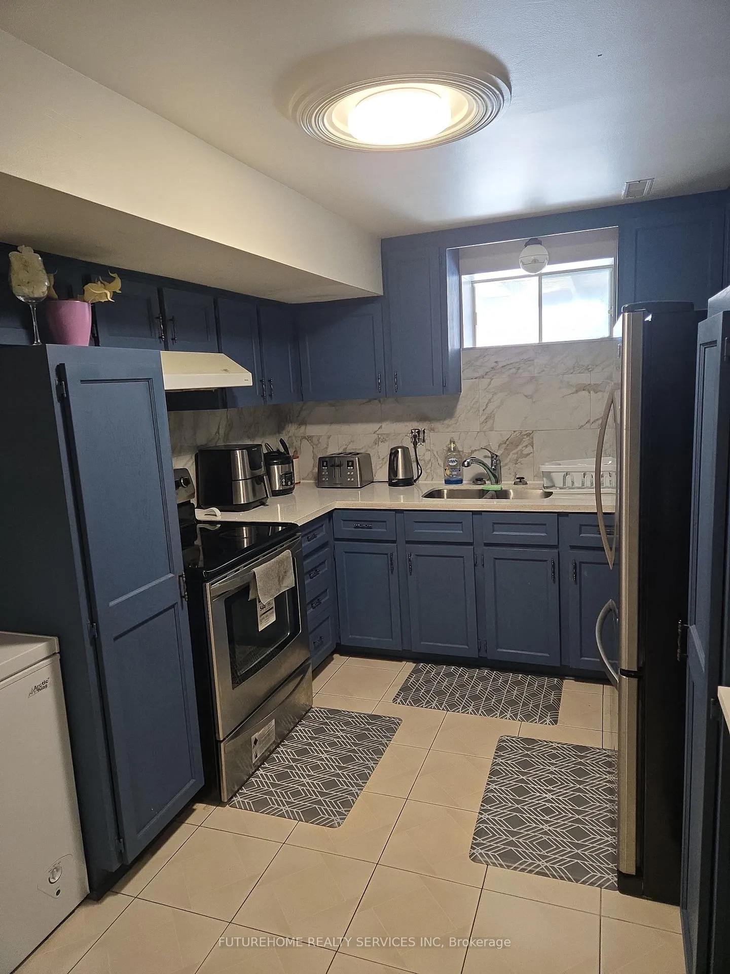 Photo 5 of 57 Jackman Crescent, Vaughan, West Woodbridge — HOMEH