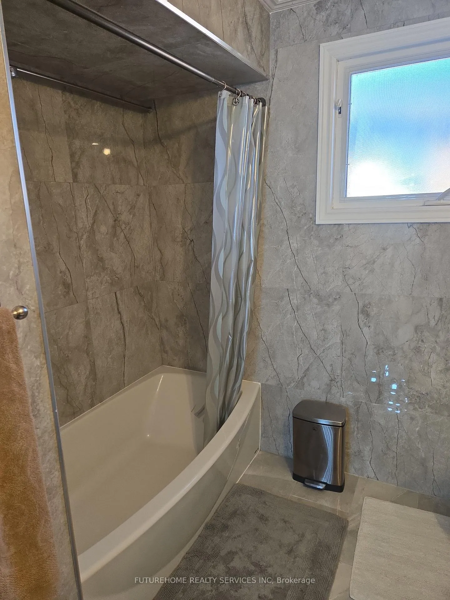 Photo 23 of 57 Jackman Crescent, Vaughan, West Woodbridge — HOMEH