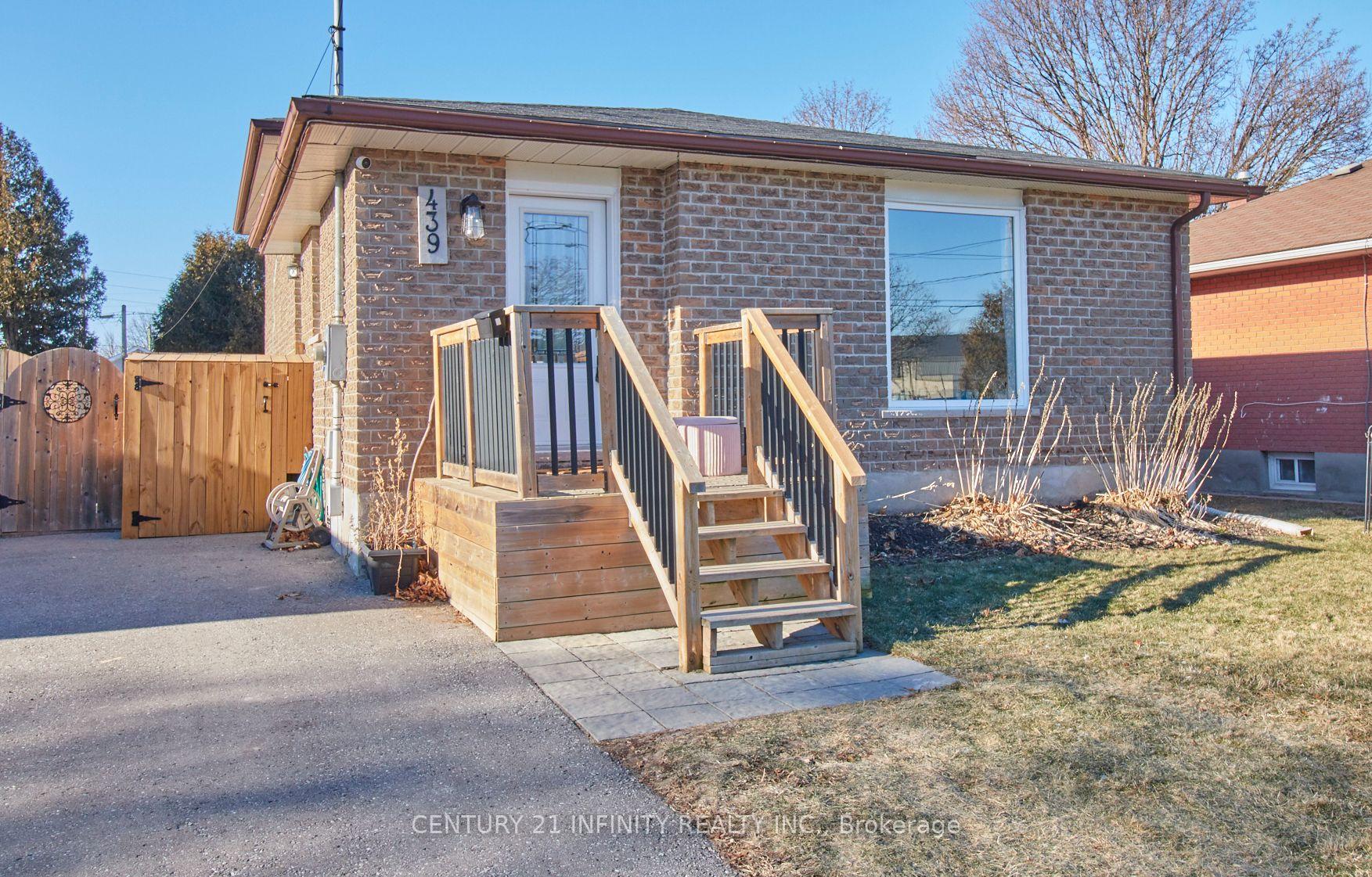 Photo 2 of 439 Campbell Street, Cobourg — HOMEH