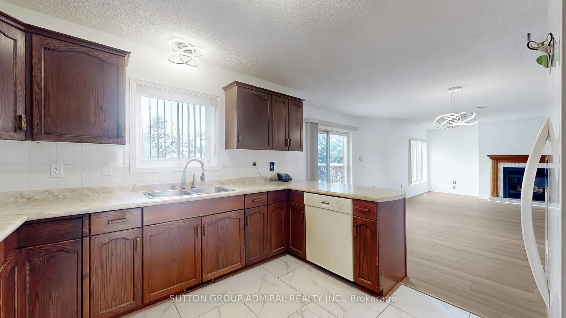 Photo 32 of 90 Clark Avenue, Markham, Thornhill — HOMEH