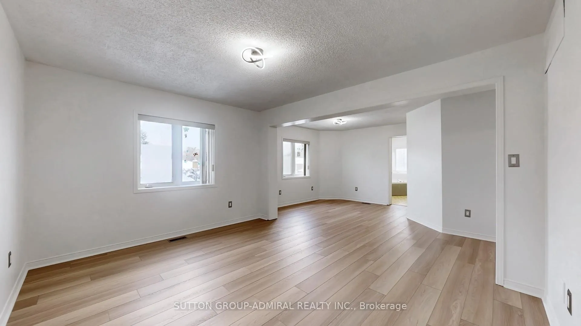 Photo 42 of 90 Clark Avenue, Markham, Thornhill — HOMEH