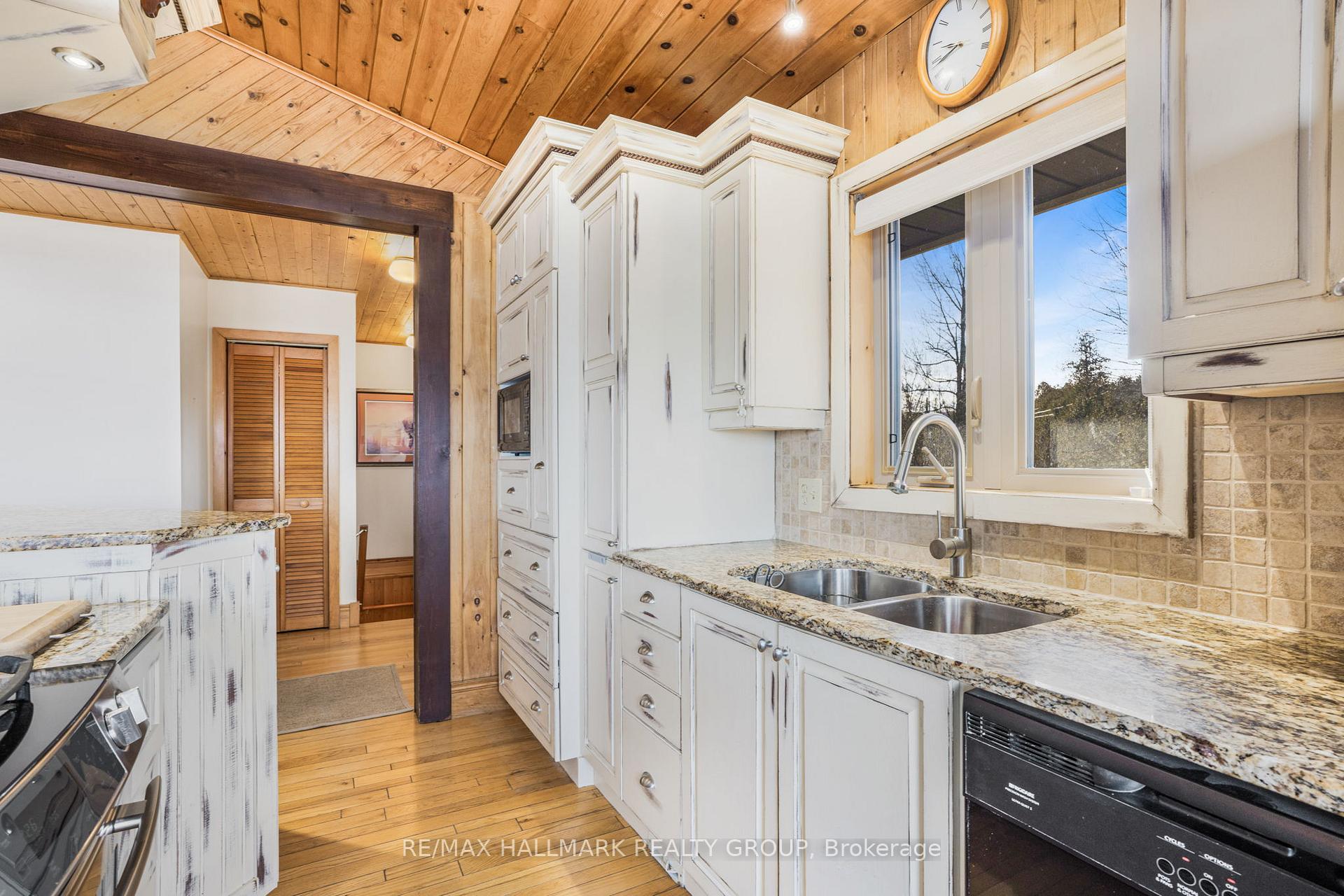 Photo 6 of 2747 Front Road East, Champlain, Champlain Twp — HOMEH