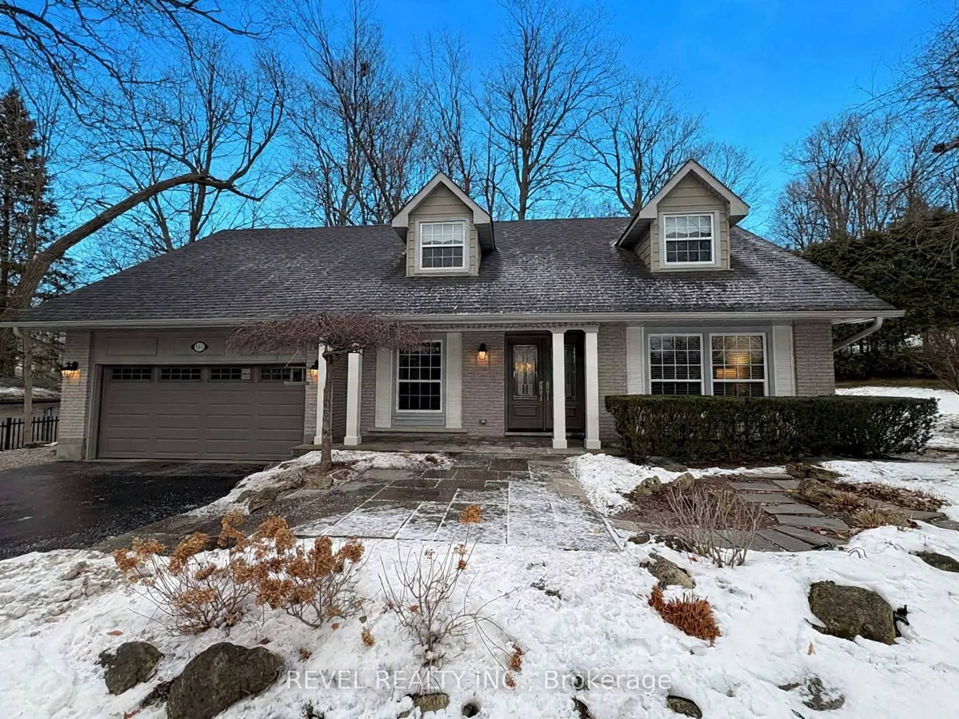Front of 116 Campbell Avenue E