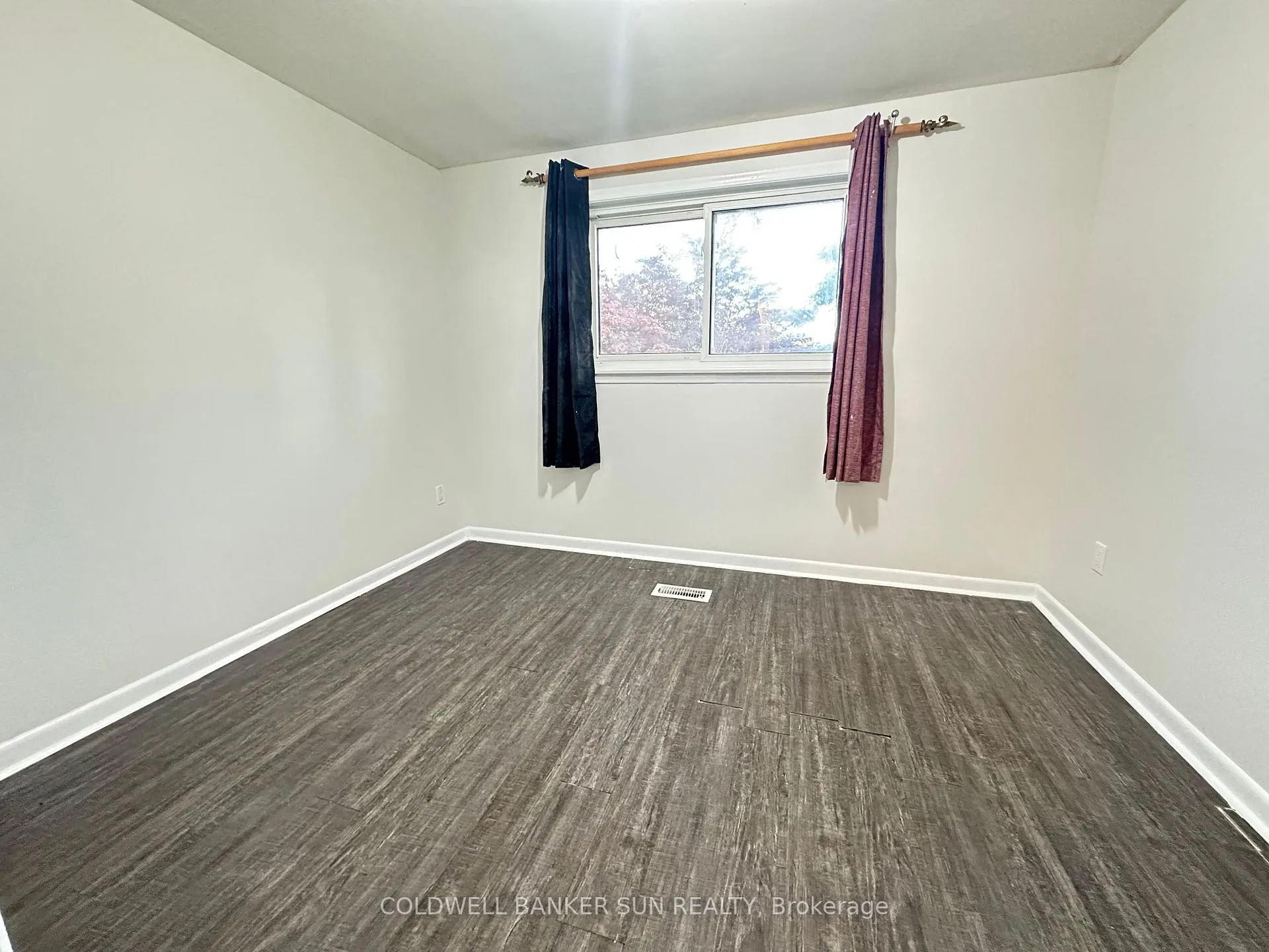 Photo 8 of 59 Flowertown Avenue, Brampton, Northwood Park — HOMEH