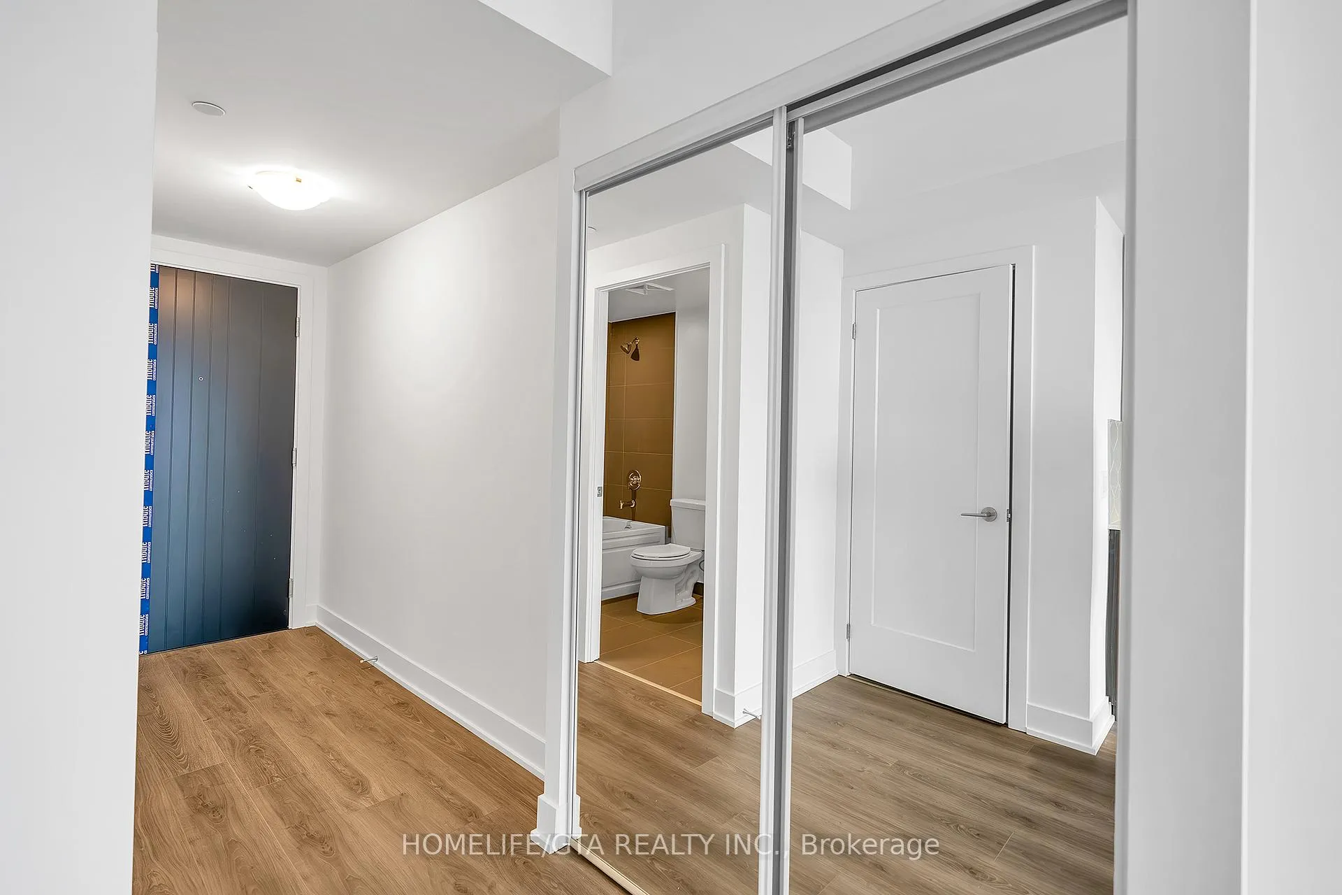 Photo 5 of Unit 2215, 2545 Simcoe Street N, Oshawa, Windfields — HOMEH