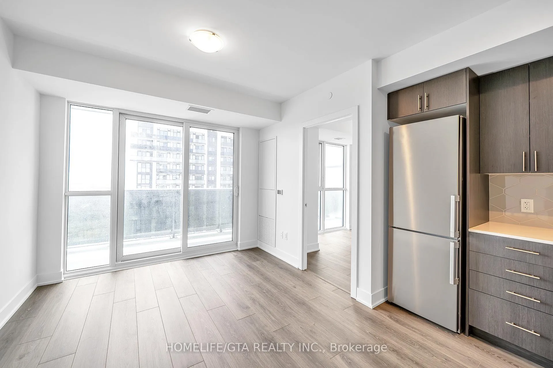 Photo 11 of Unit 2215, 2545 Simcoe Street N, Oshawa, Windfields — HOMEH