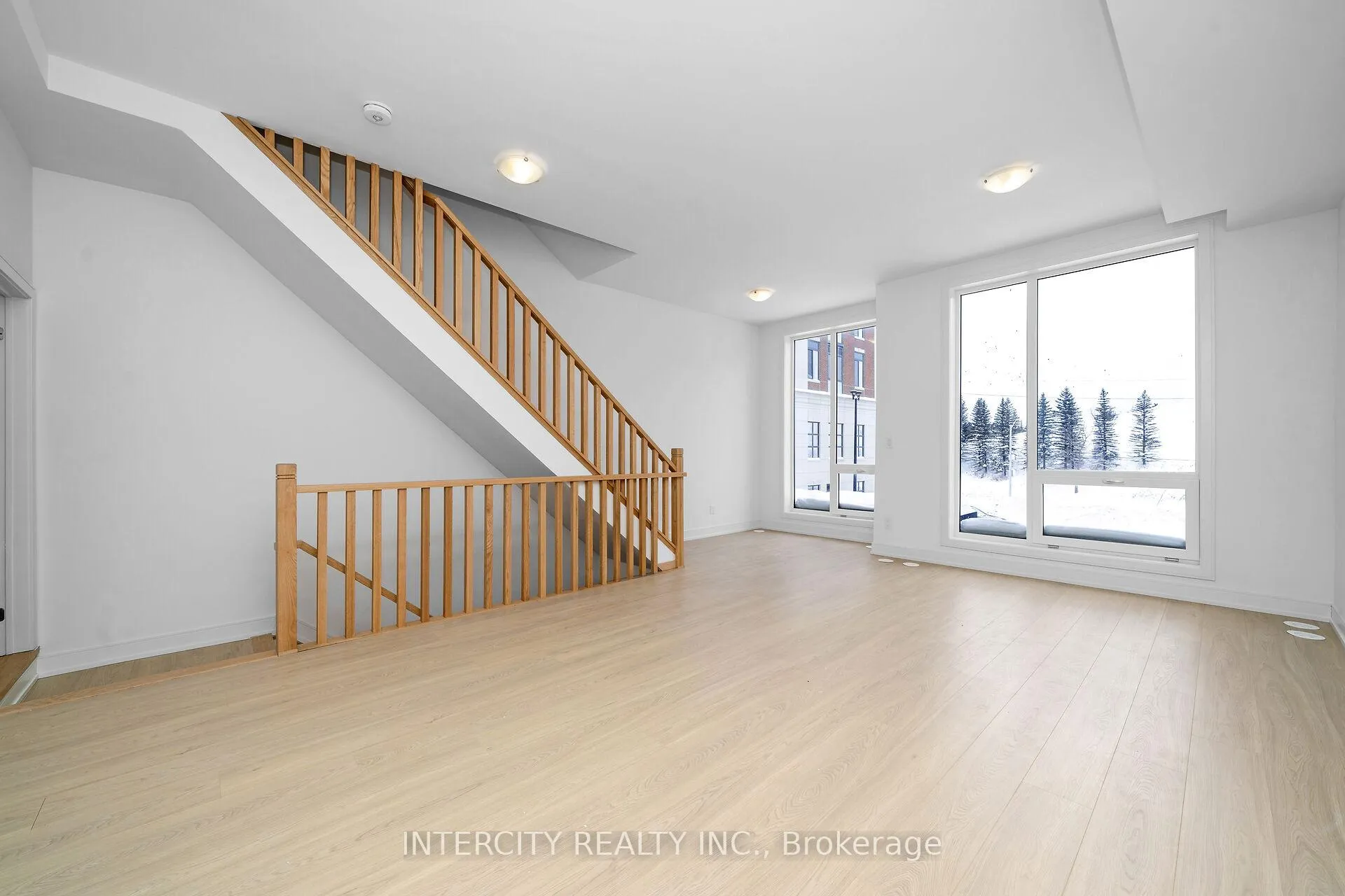 Photo 9 of 23 Desiree Place, Caledon, Bolton North — HOMEH