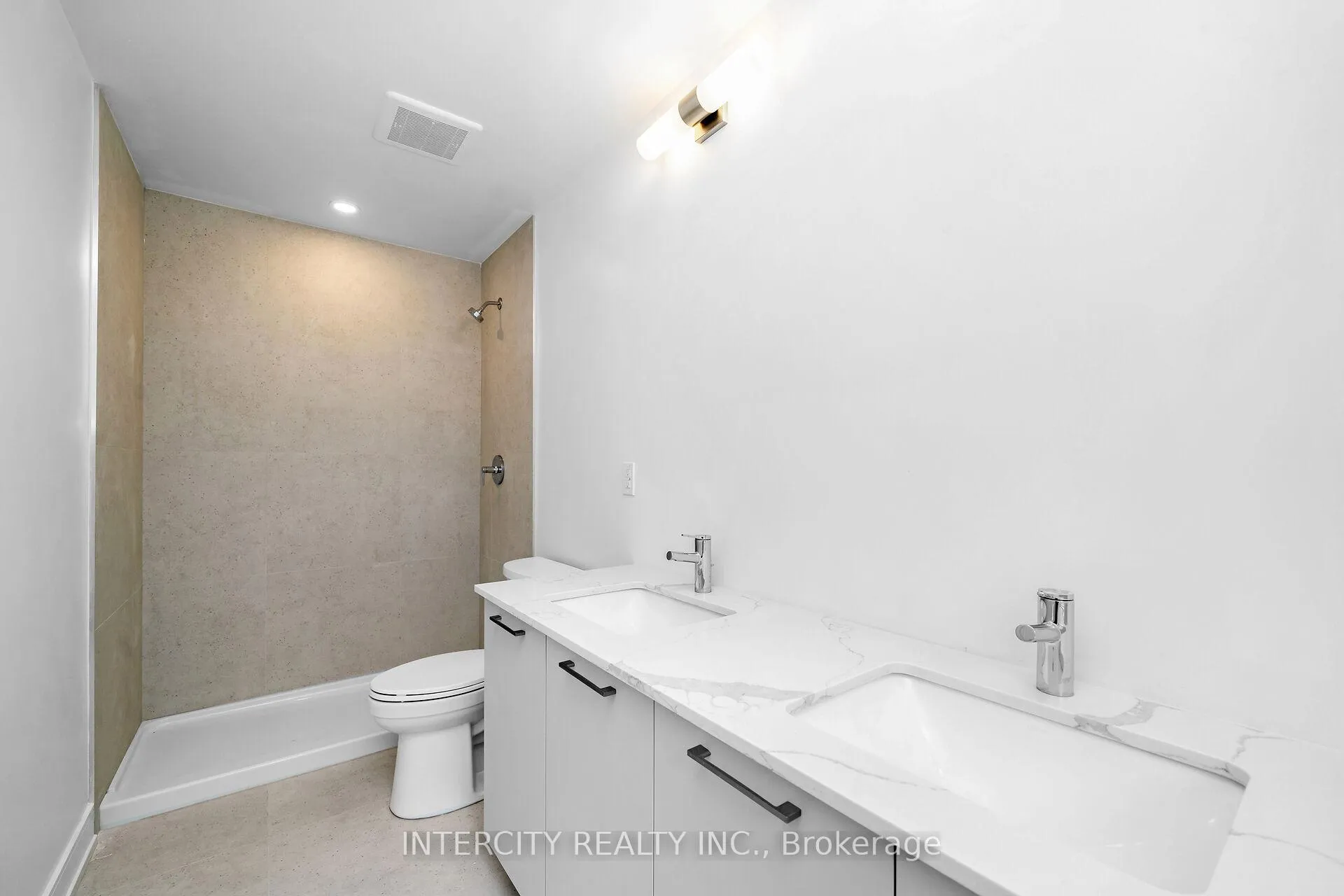 Photo 21 of 23 Desiree Place, Caledon, Bolton North — HOMEH