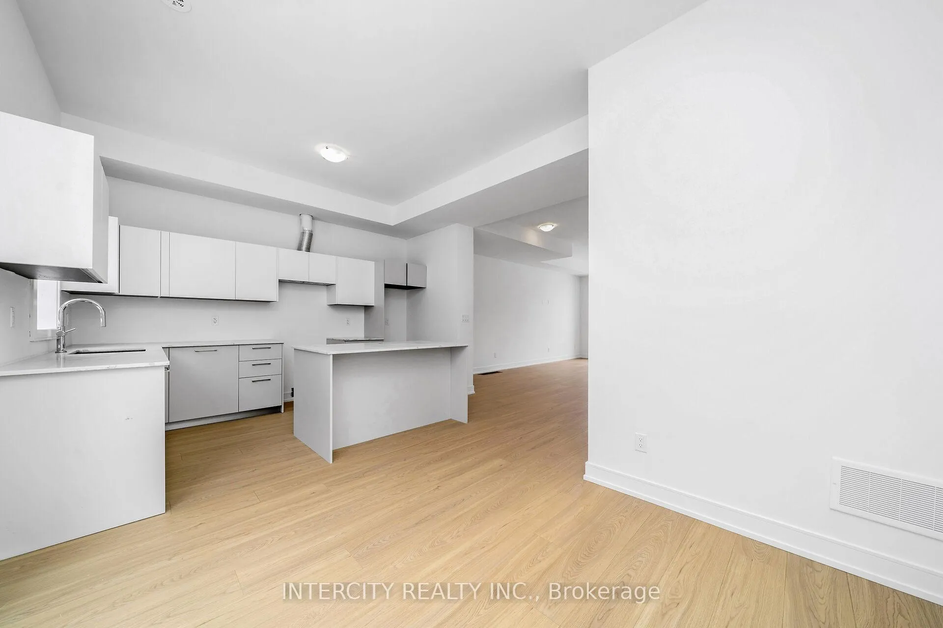 Photo 16 of 6 Wylie Street, Caledon, Bolton North — HOMEH