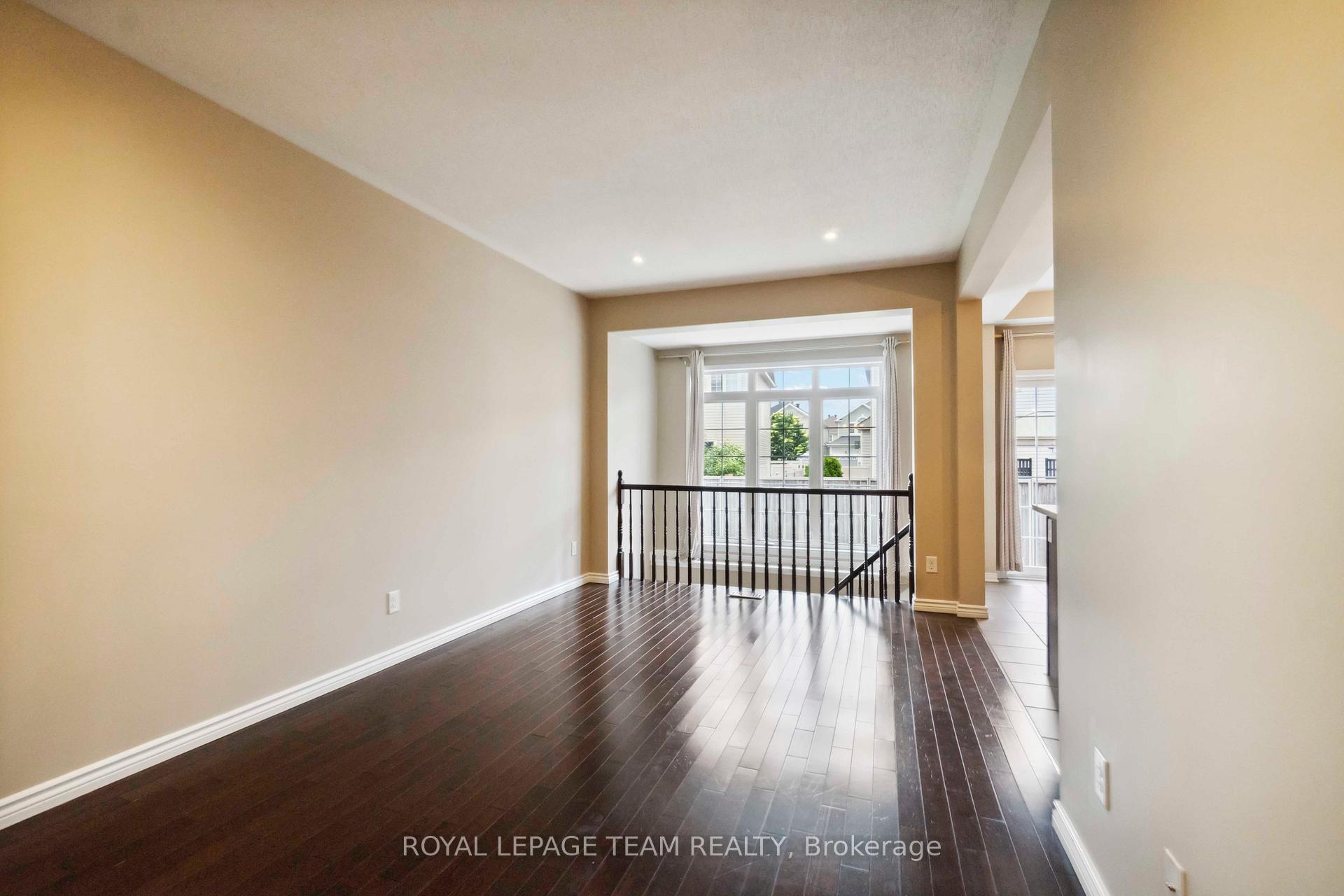 Photo 5 of 910 Caldermill Private, Ottawa, Barrhaven - Stonebridge — HOMEH