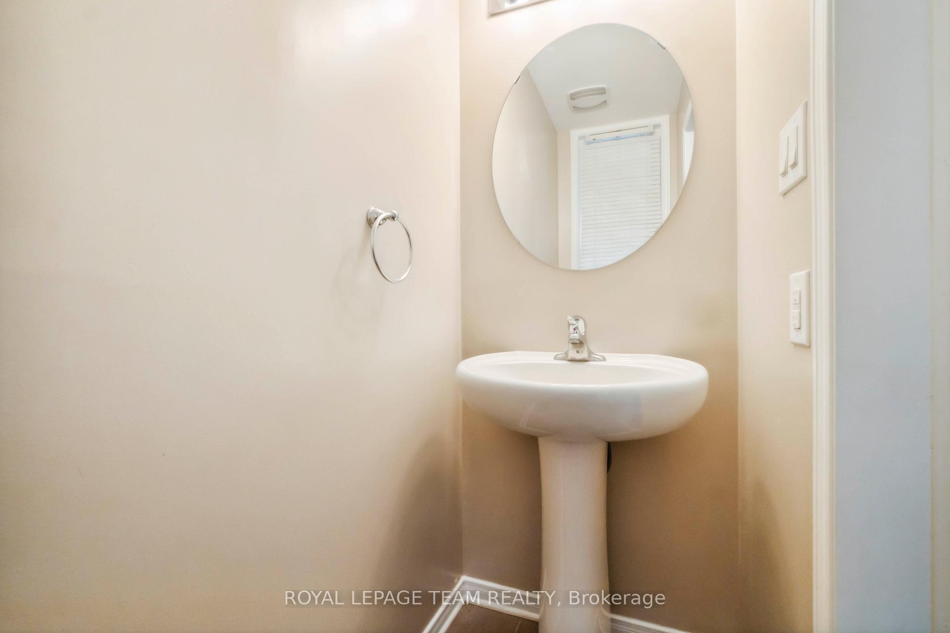 Photo 10 of 910 Caldermill Private, Ottawa, Barrhaven - Stonebridge — HOMEH