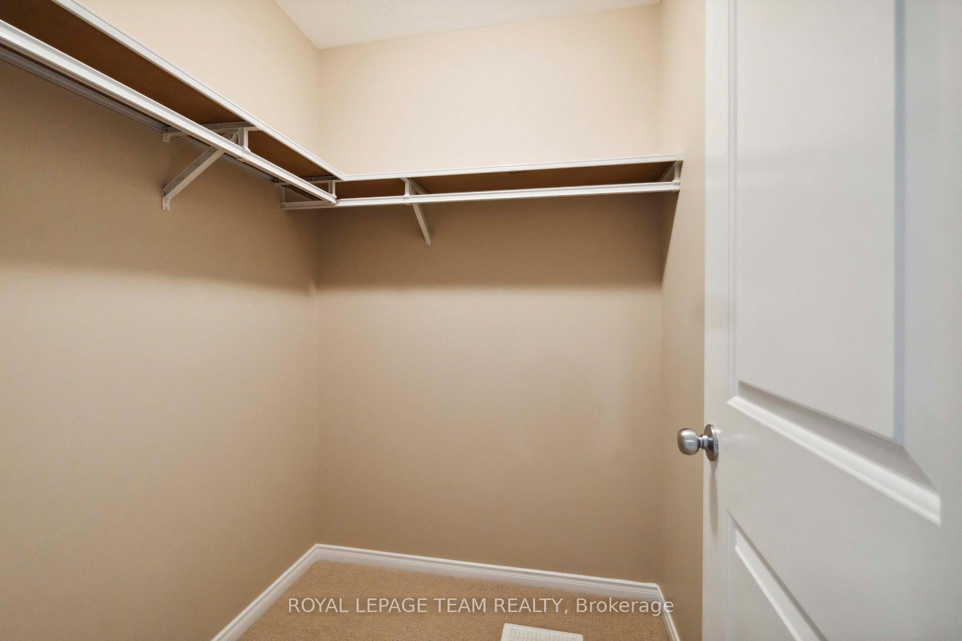 Photo 12 of 910 Caldermill Private, Ottawa, Barrhaven - Stonebridge — HOMEH