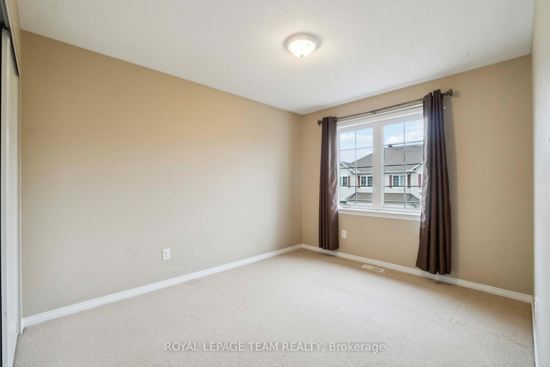 Photo 17 of 910 Caldermill Private, Ottawa, Barrhaven - Stonebridge — HOMEH