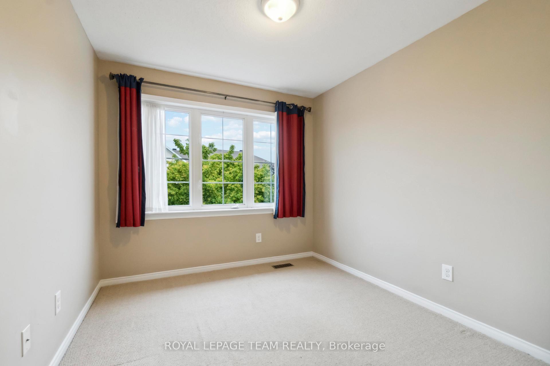 Photo 19 of 910 Caldermill Private, Ottawa, Barrhaven - Stonebridge — HOMEH