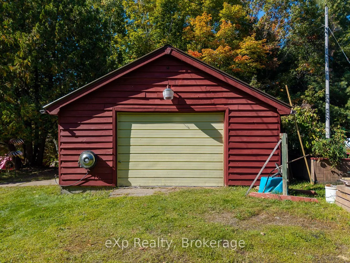 Photo 15 of 32 McKellar Lake Road, McKellar — HOMEH