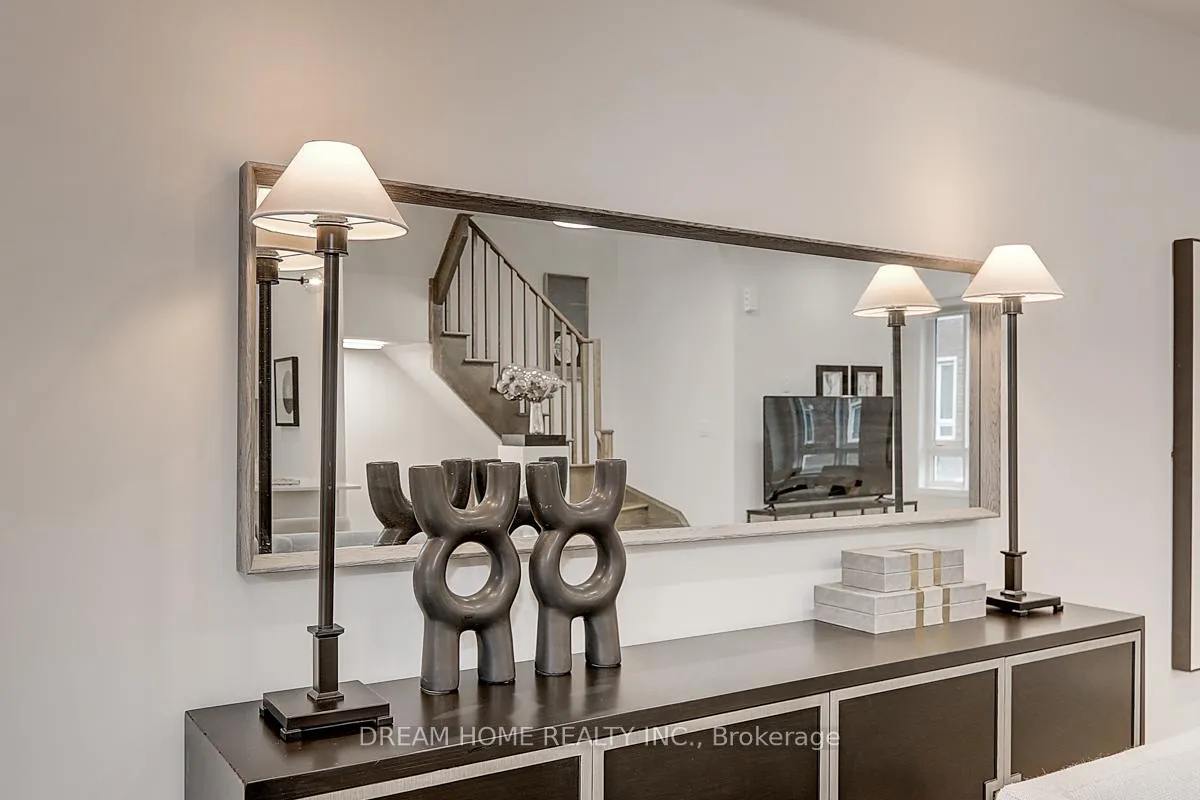 Photo 13 of 15 Chicago Lane, Markham, Wismer — HOMEH