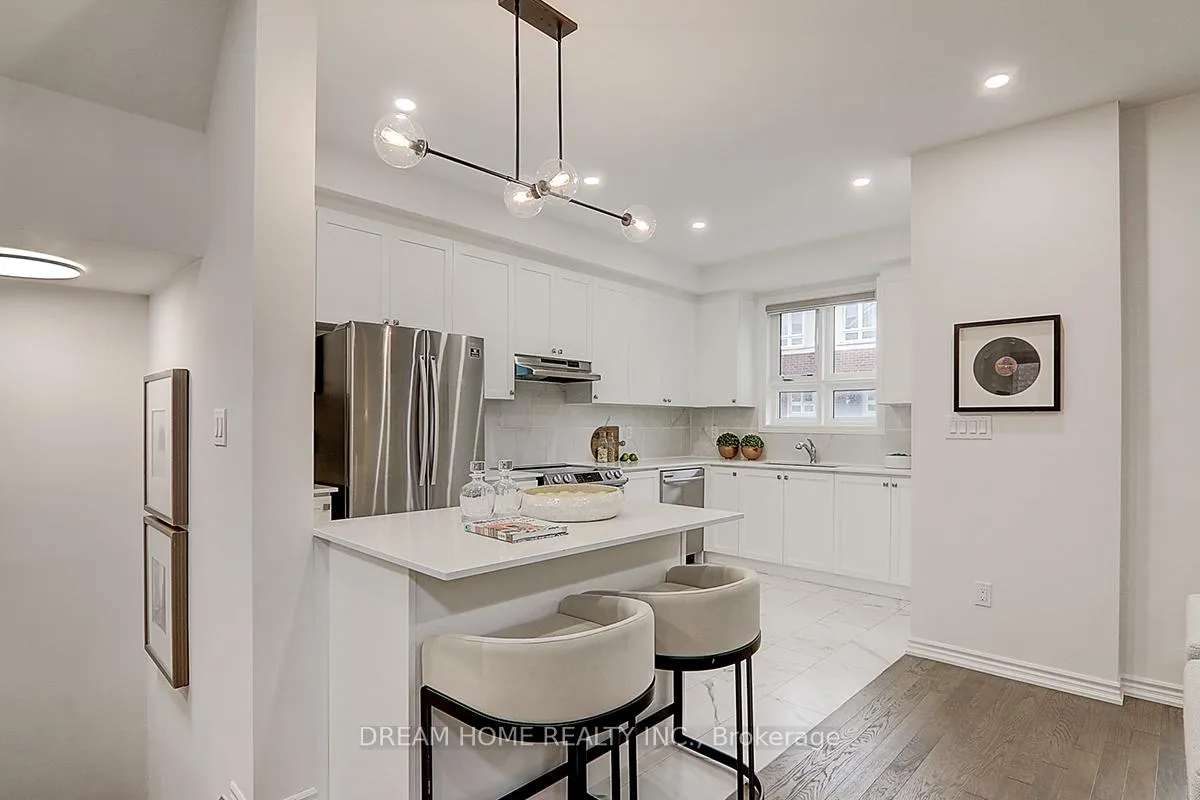 Photo 14 of 15 Chicago Lane, Markham, Wismer — HOMEH