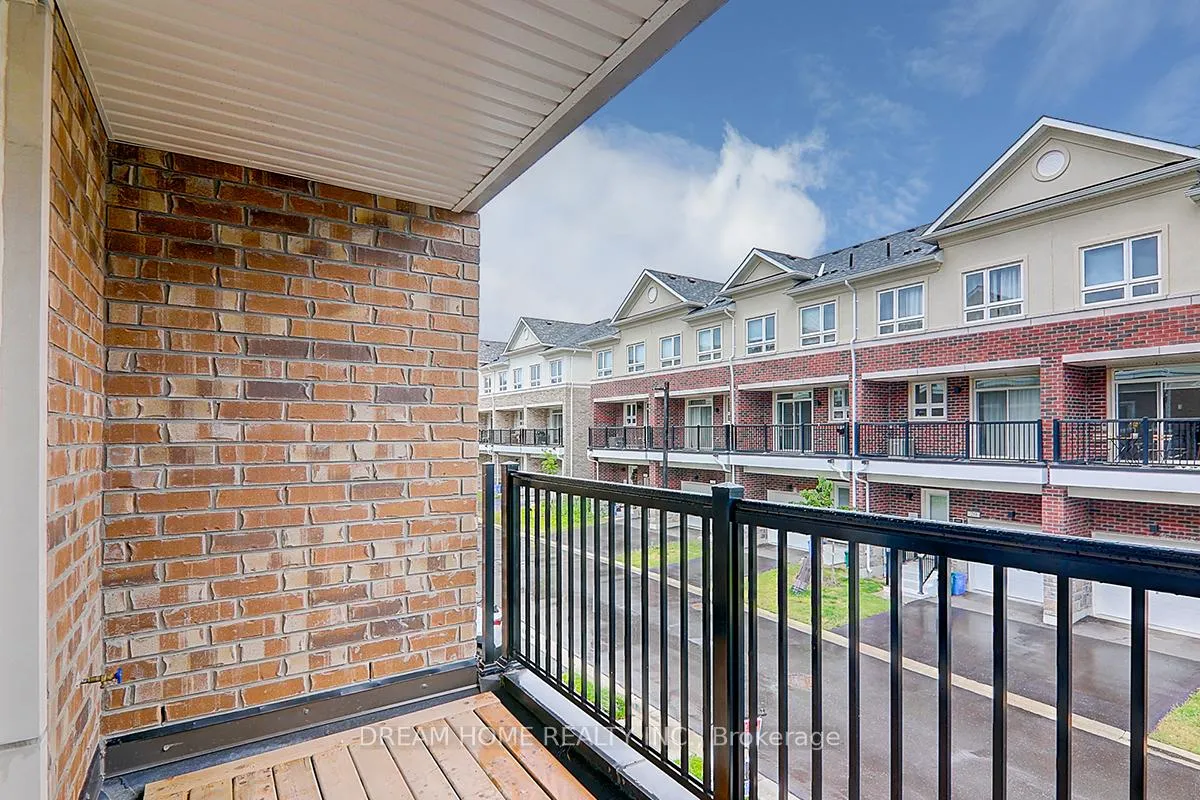 Photo 23 of 15 Chicago Lane, Markham, Wismer — HOMEH