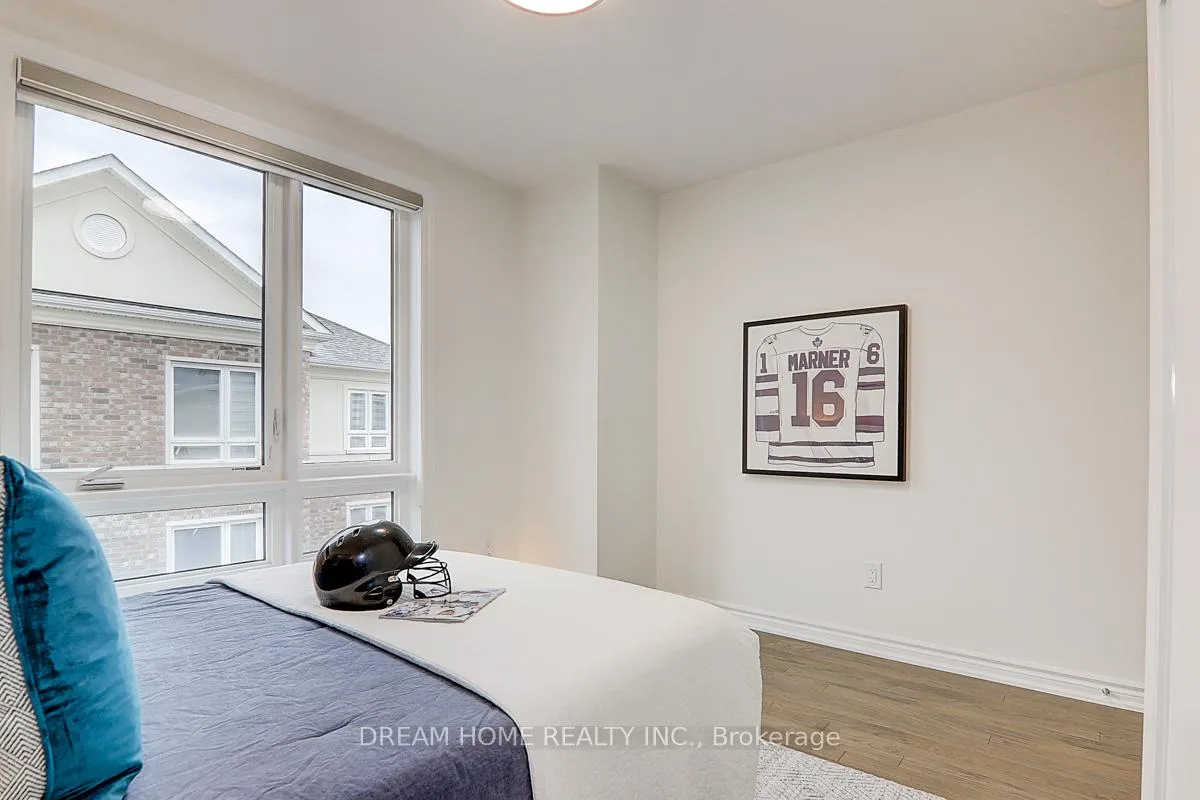 Photo 36 of 15 Chicago Lane, Markham, Wismer — HOMEH