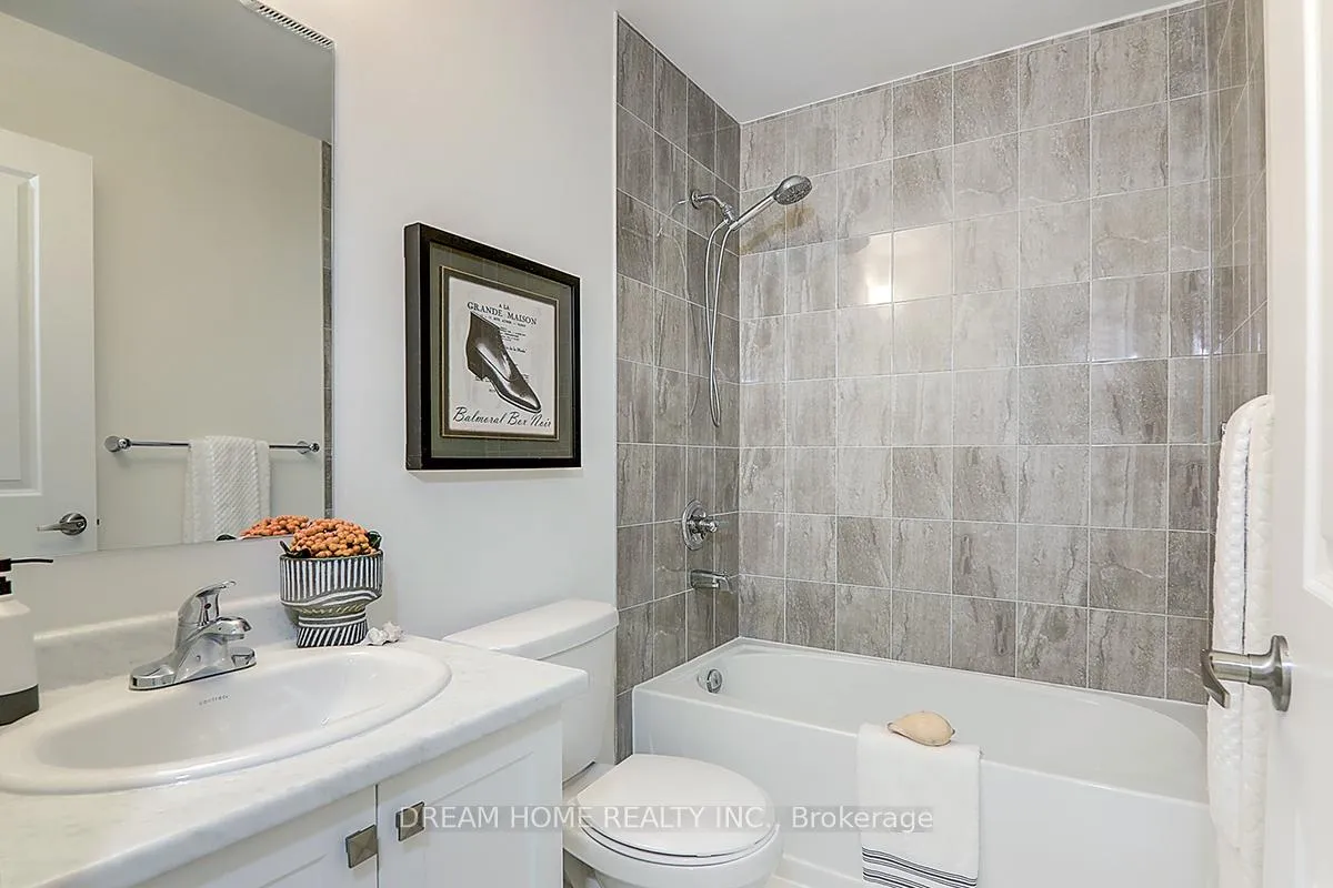 Photo 40 of 15 Chicago Lane, Markham, Wismer — HOMEH