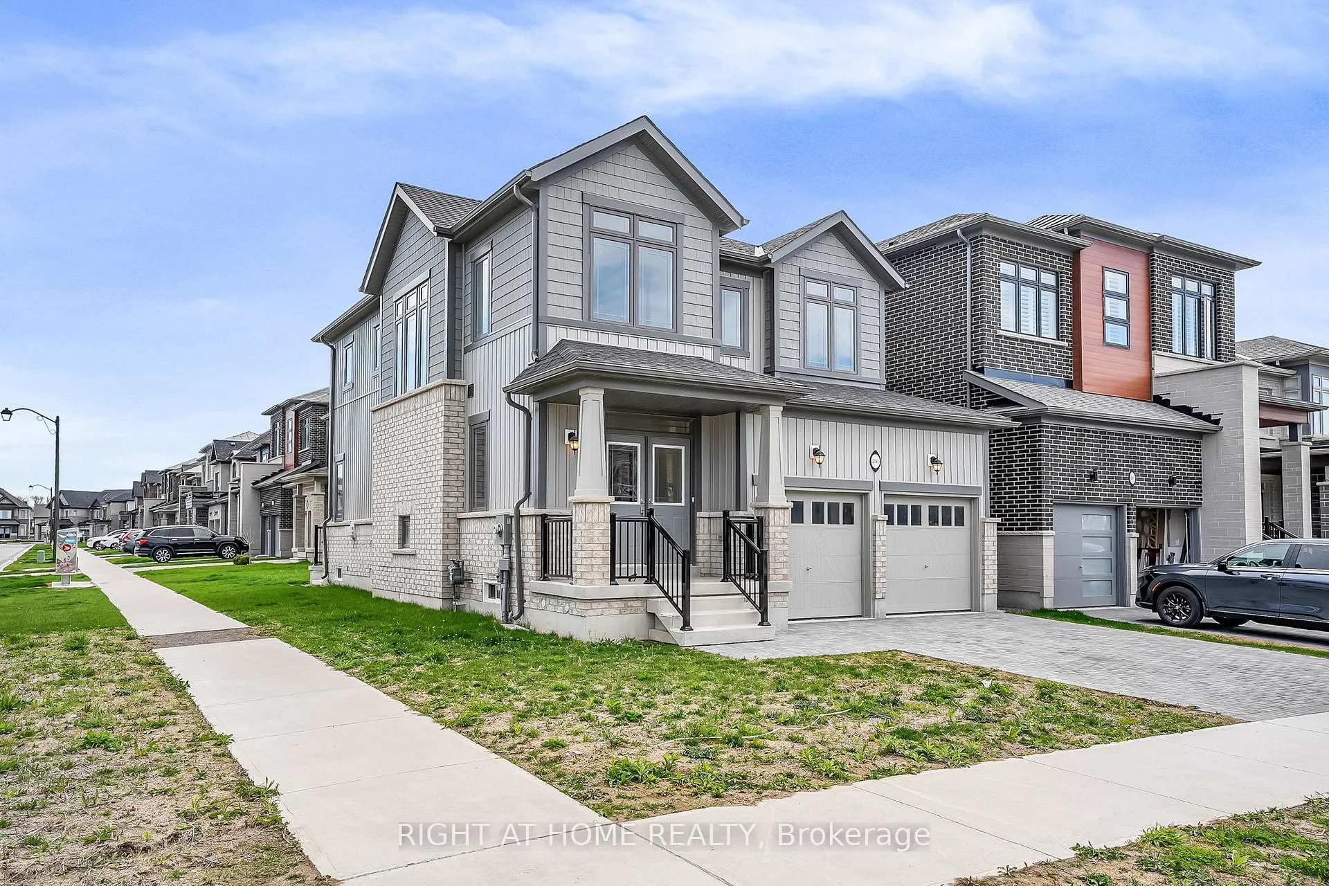 Photo 2 of 2091 Hallandale Street, Oshawa, Kedron — HOMEH